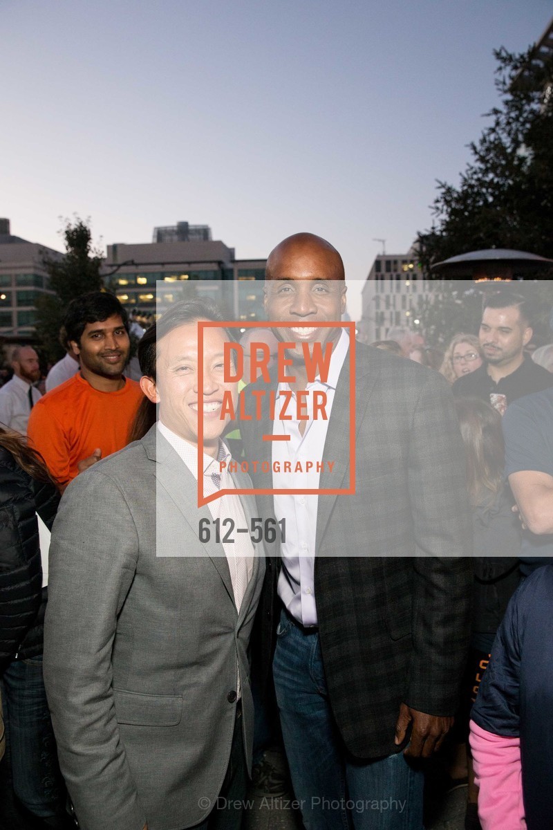 David Chiu, Barry Bonds, UCSF Medical Center HARD HAT WALK & LIGHTS ON FESTIVAL, US, Photo #612-561 David Chiu, Barry Bonds, Photo #612-561