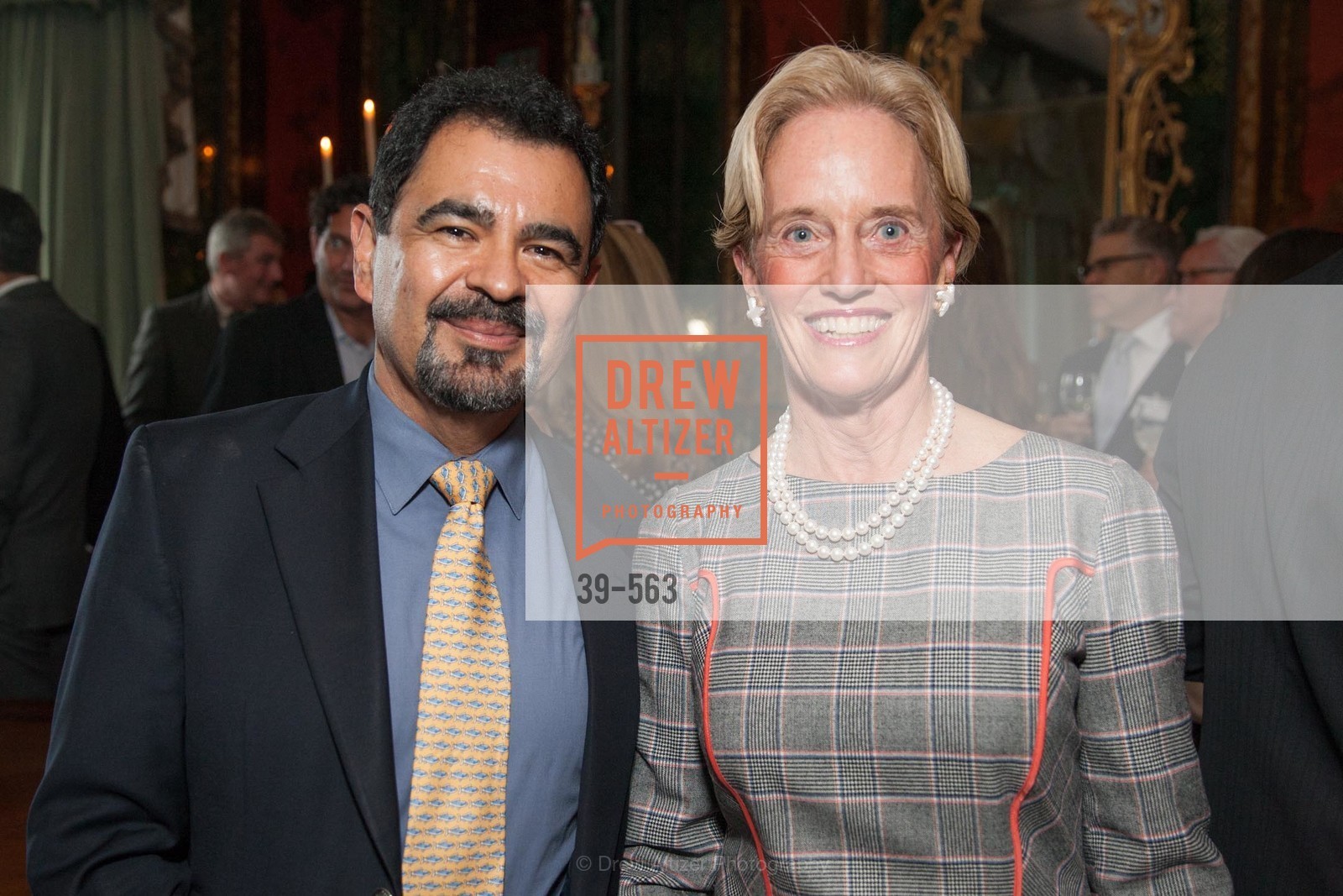 Salvador Menjivar, Christina Stephens, HAMILTON FAMILY CENTER Top Donor Cocktail Reception, US, September 10th, 2014,Drew Altizer, Drew Altizer Photography, full-service event agency, private events, San Francisco photographer, photographer California