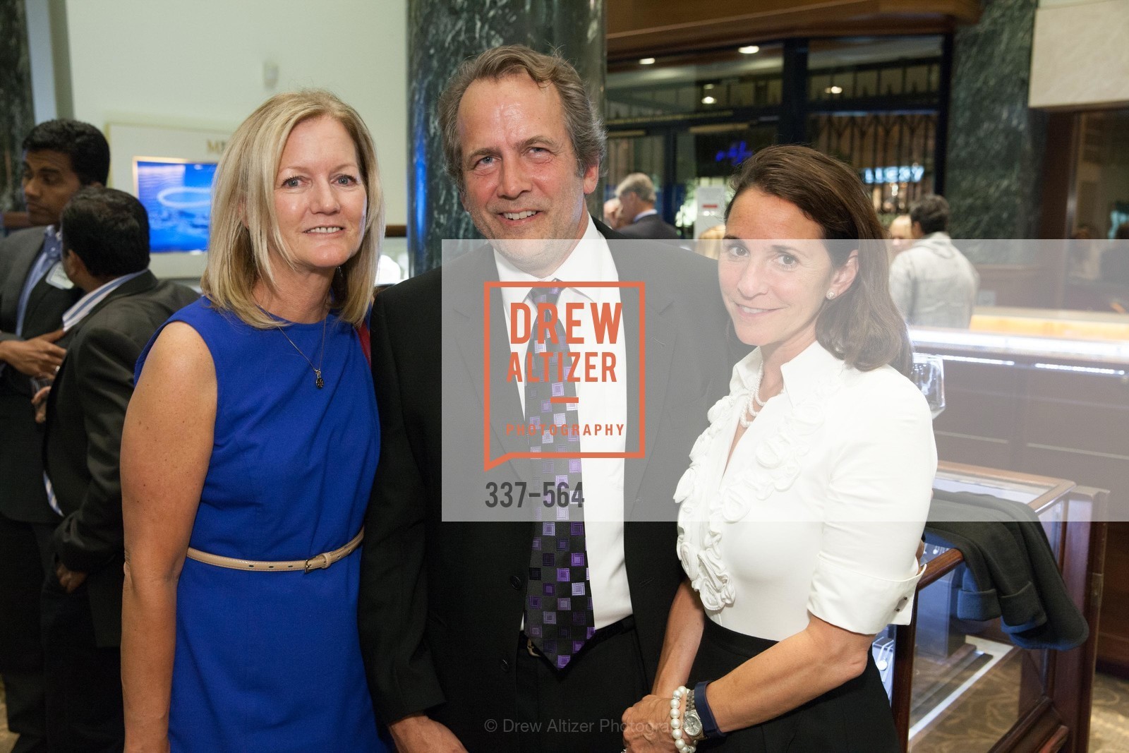 Erin McGlynn, Mark Hanson, Michele Hanson, SHREVE & CO. Hosts AMERICAN CANCER SOCIETY BENEFIT, US, Photo #337-564 Erin McGlynn, Mark Hanson, Michele Hanson, Photo #337-564