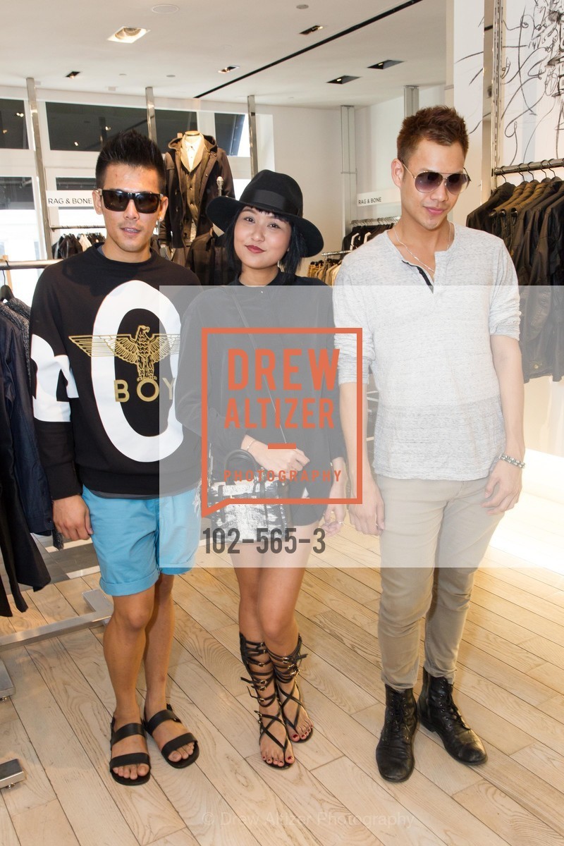 Danny Phuengthai, Mole Chomchom, Golffy Visavasompop, Photo #102-565-3