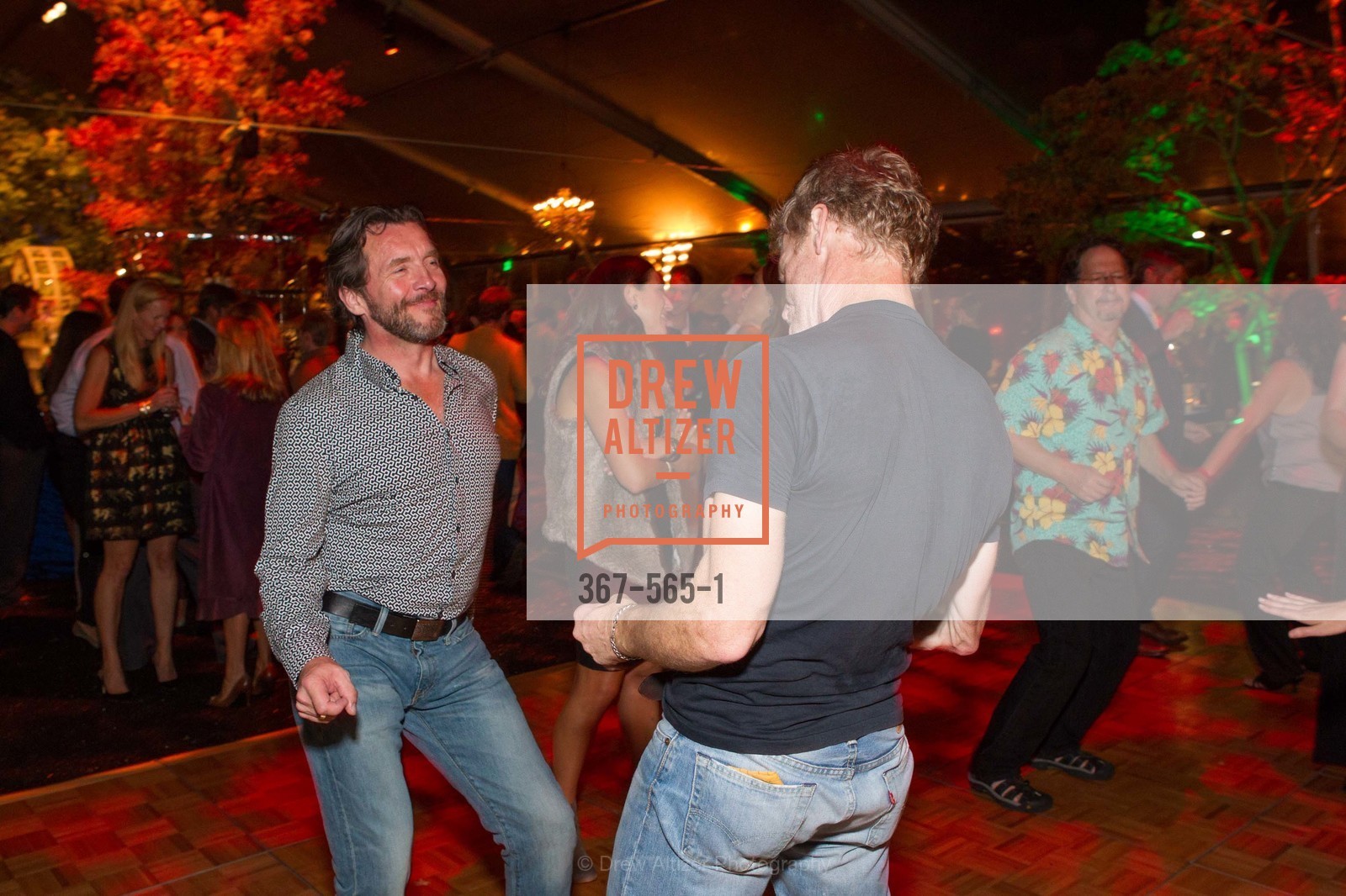 Atmosphere, GLAAD GALA Kick-Off Party Hosted by SAKS FIFTH AVENUE, Saks Fifth Avenue. 384 Post Street, September 12th, 2014,Drew Altizer, Drew Altizer Photography, full-service agency, private events, San Francisco photographer, photographer california