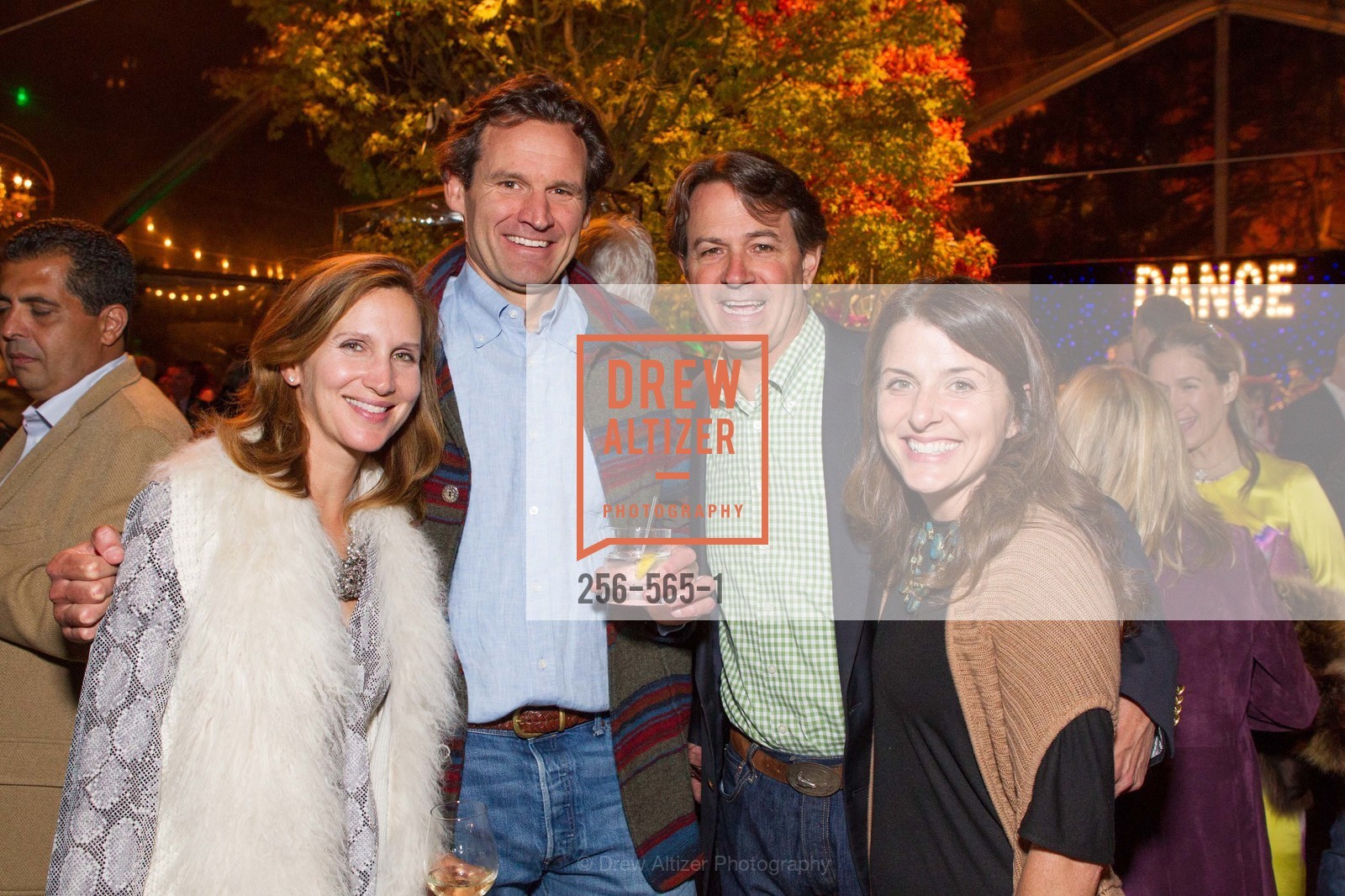 Jessica Kaludis, Jimmy Johnson, Kelly Harris, Heather Hahn Fowler, GLAAD GALA Kick-Off Party Hosted by SAKS FIFTH AVENUE, Saks Fifth Avenue. 384 Post Street, September 12th, 2014, Photo #256-565-1 Jessica Kaludis, Jimmy Johnson, Kelly Harris, Heather Hahn Fowler, Photo #256-565-1