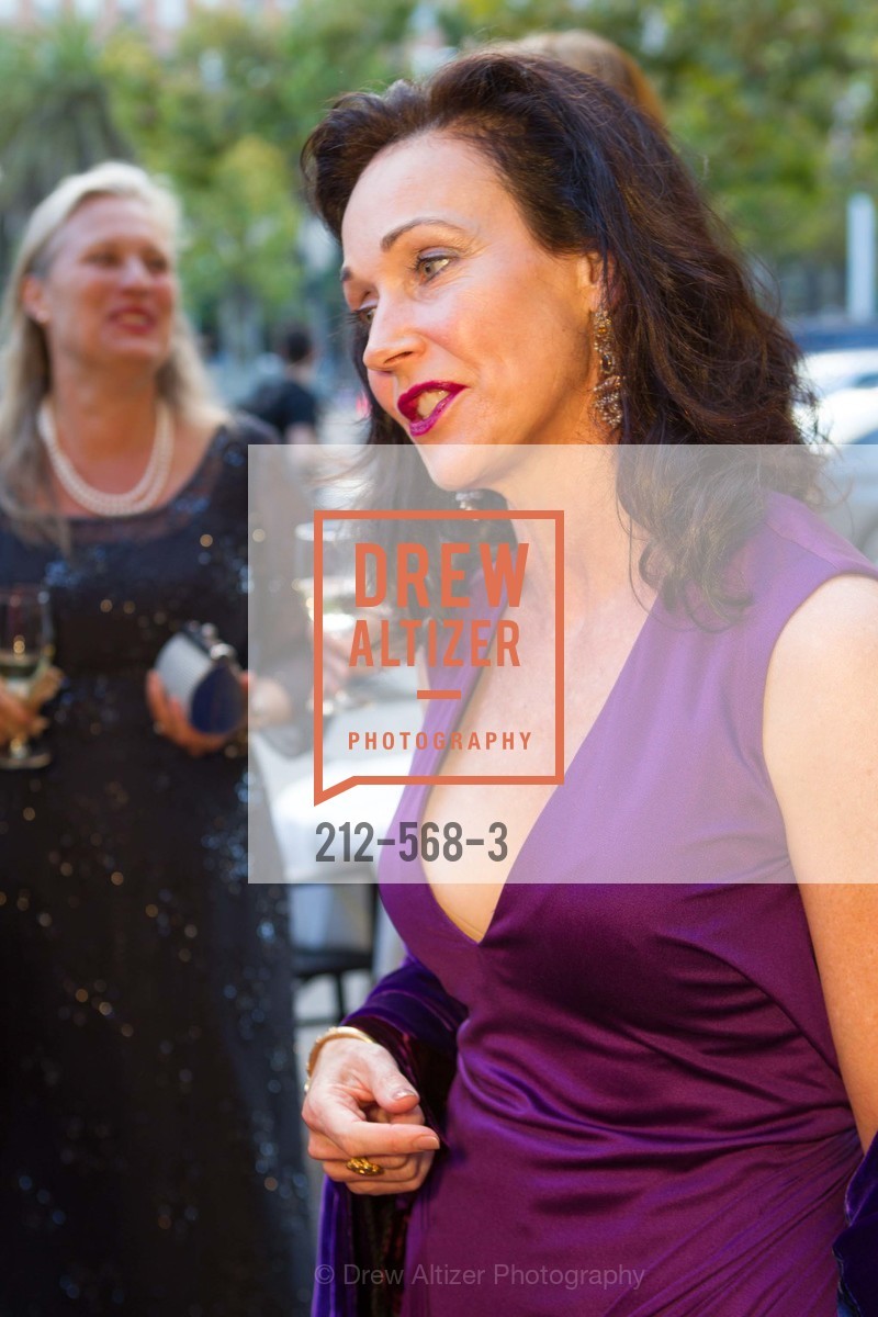 Jennifer Rowland, SOTHEBY'S Hosts a Private Viewing of Highlights from the Collection of MRS. PAUL MELLON, US, September 17th, 2014,Drew Altizer, Drew Altizer Photography, full-service event agency, private events, San Francisco photographer, photographer California