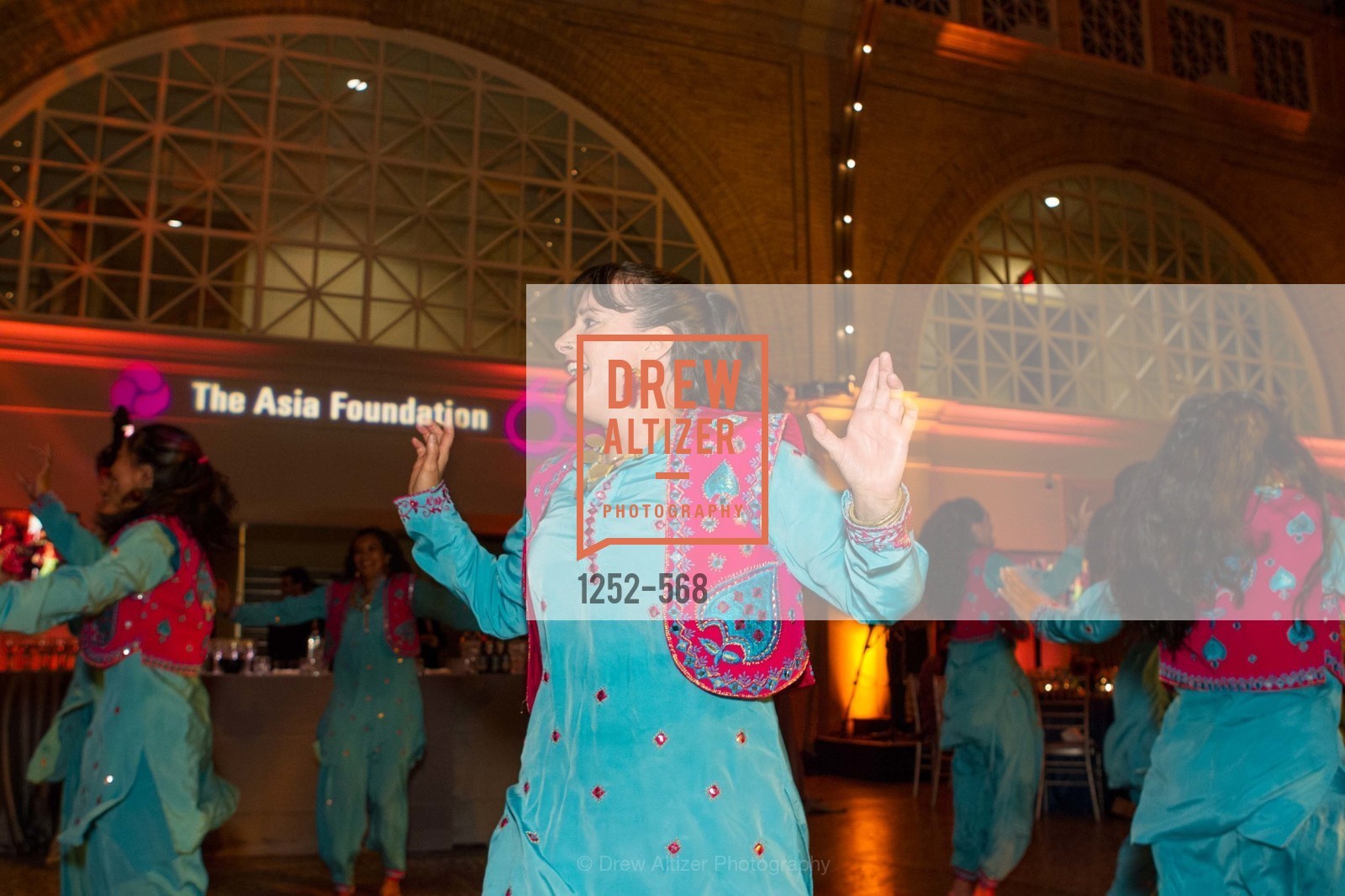 Performance, SOTHEBY'S Hosts a Private Viewing of Highlights from the Collection of MRS. PAUL MELLON, US, September 17th, 2014,Drew Altizer, Drew Altizer Photography, full-service agency, private events, San Francisco photographer, photographer california