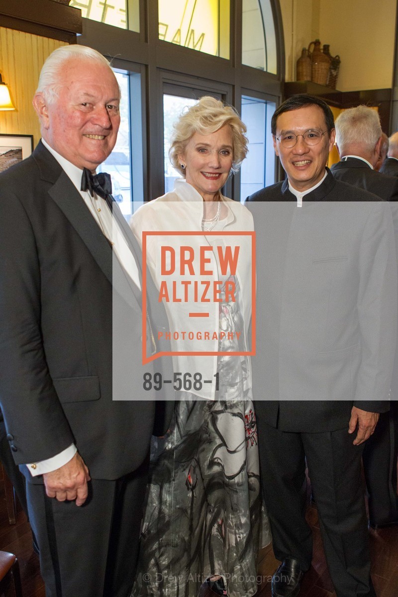 Dick Otter, Judy Wilbur, Chen Lee, SOTHEBY'S Hosts a Private Viewing of Highlights from the Collection of MRS. PAUL MELLON, US, Photo #89-568-1 Dick Otter, Judy Wilbur, Chen Lee, Photo #89-568-1