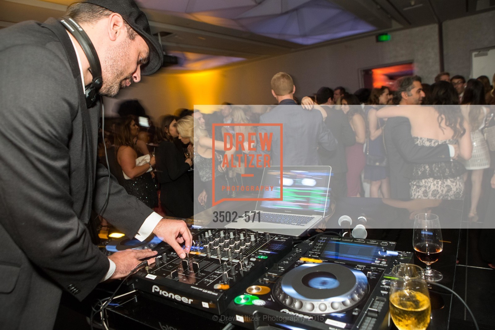 Atmosphere, The 10th Annual San Francisco Social, W Hotel. 181 3rd St, November 21st, 2015,Drew Altizer, Drew Altizer Photography, full-service agency, private events, San Francisco photographer, photographer california