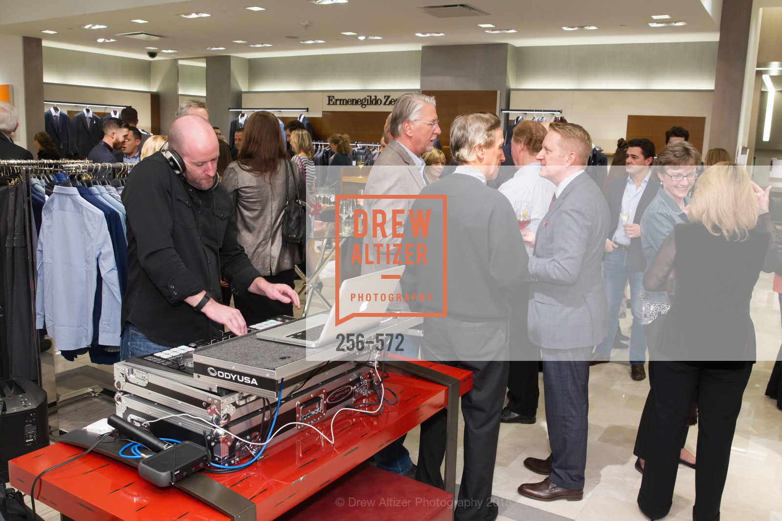 Atmosphere, Neiman Marcus Walnut Creek welcomes neighbors ROOFTOP and Teleferic Barcelona, Neiman Marcus. 1000 South Main Street, November 20th, 2015,Drew Altizer, Drew Altizer Photography, full-service agency, private events, San Francisco photographer, photographer california