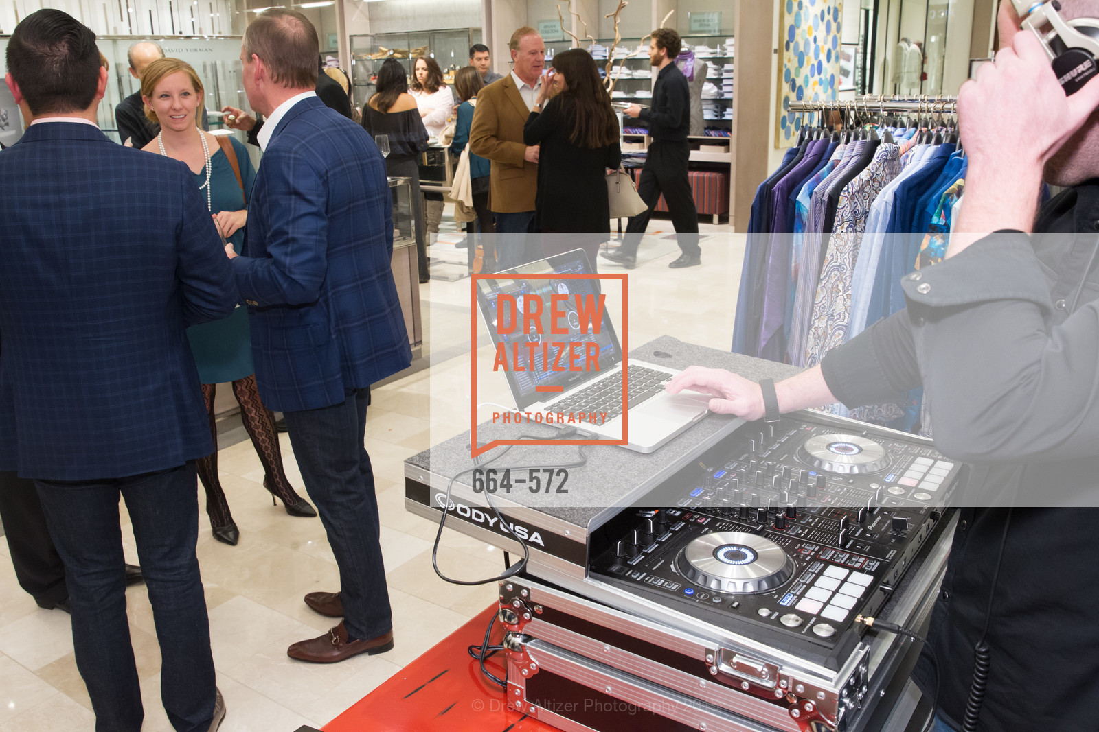 Atmosphere, Neiman Marcus Walnut Creek welcomes neighbors ROOFTOP and Teleferic Barcelona, Neiman Marcus. 1000 South Main Street, November 20th, 2015,Drew Altizer, Drew Altizer Photography, full-service agency, private events, San Francisco photographer, photographer california