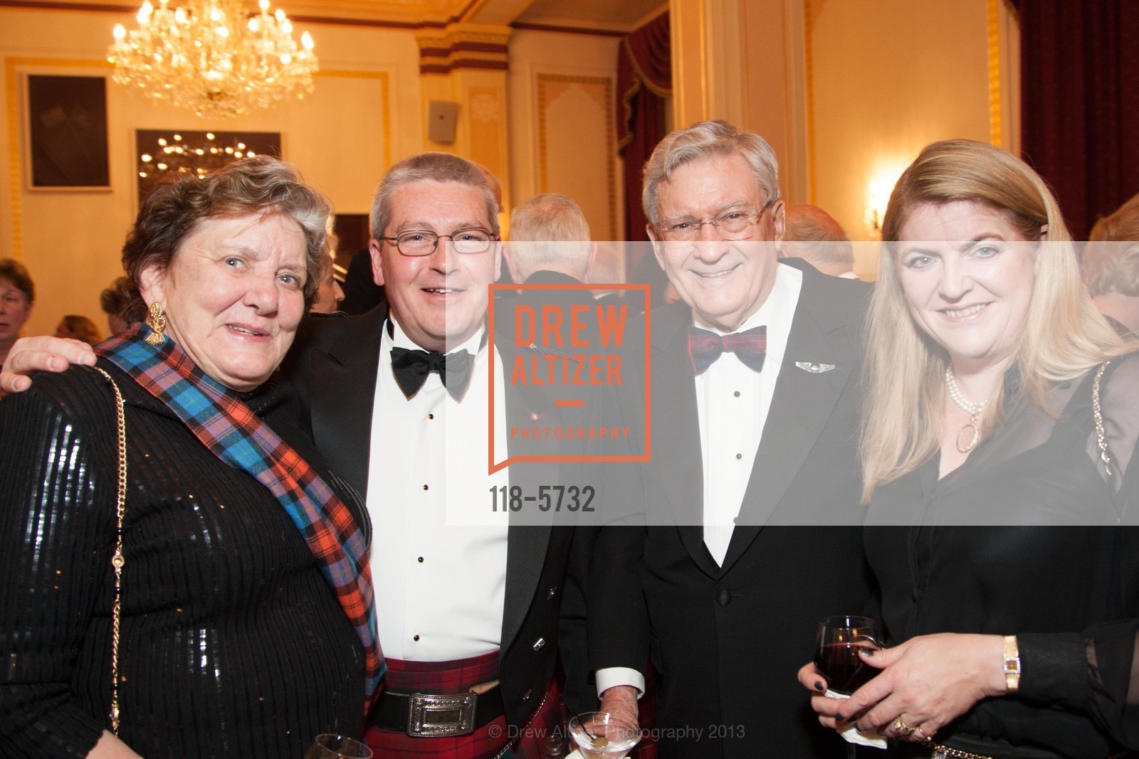 Ellen McLaughlin, Colin MacNab, Glen McLaughlin, Caroline MacNab, Photo #118-5732
