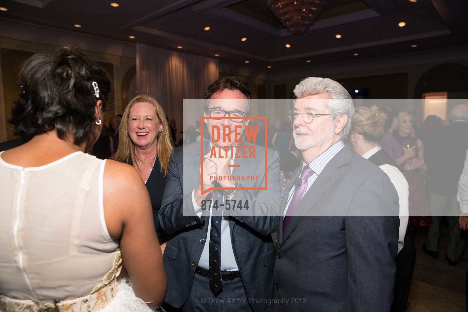 Monica Devereux, Chris Columbus, George Lucas, SFMoMA 2013 Bay Area Treasure Honoring GEORGE LUCAS, US, October 24th, 2013, Photo #874-5744 Monica Devereux, Chris Columbus, George Lucas, Photo #874-5744