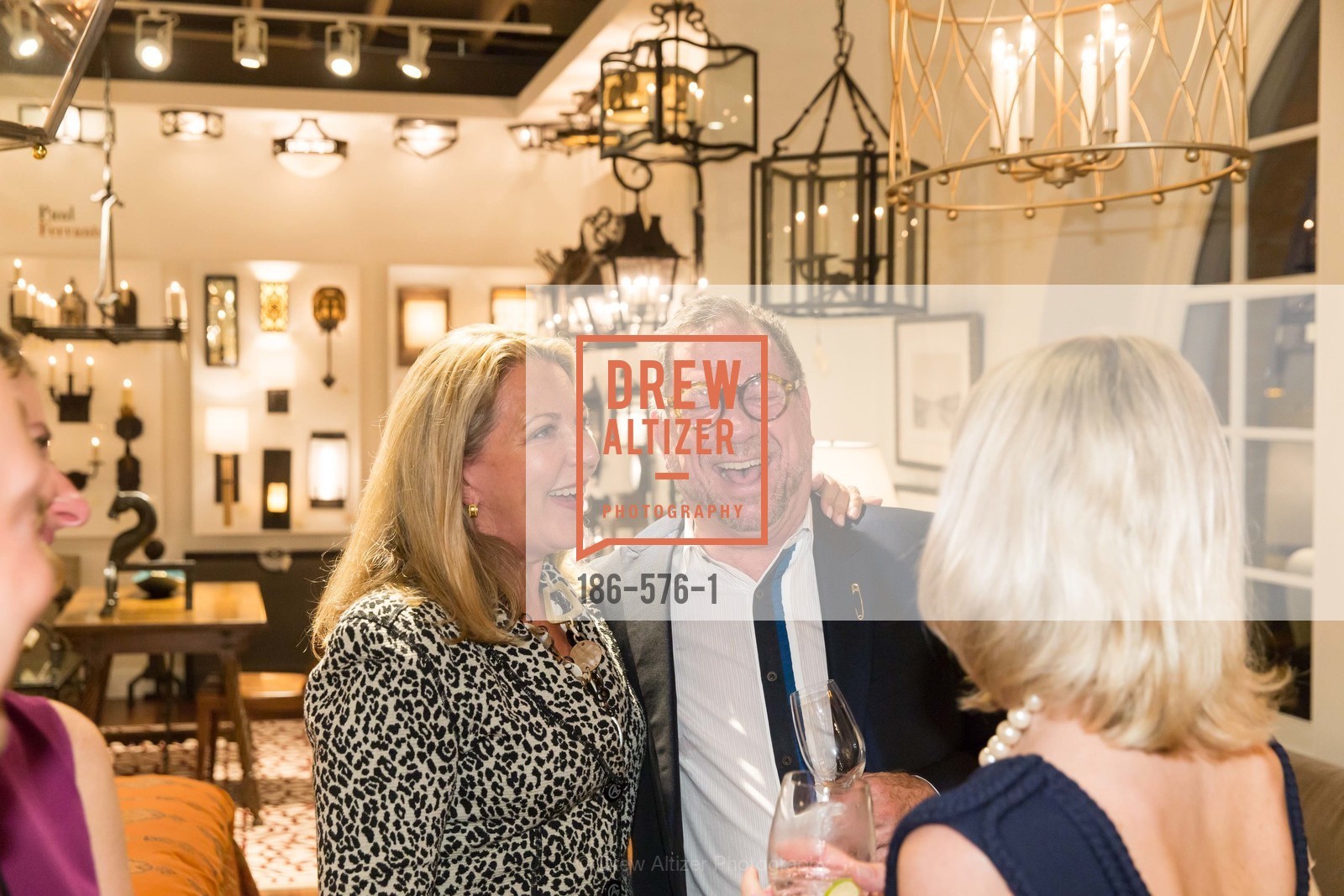 Suzanne Tucker, Gary Hutton, SF FALL ANTIQUES SHOW Designer's Circle Cocktail Party at HEWN, US, September 23rd, 2014,Drew Altizer, Drew Altizer Photography, full-service agency, private events, San Francisco photographer, photographer california