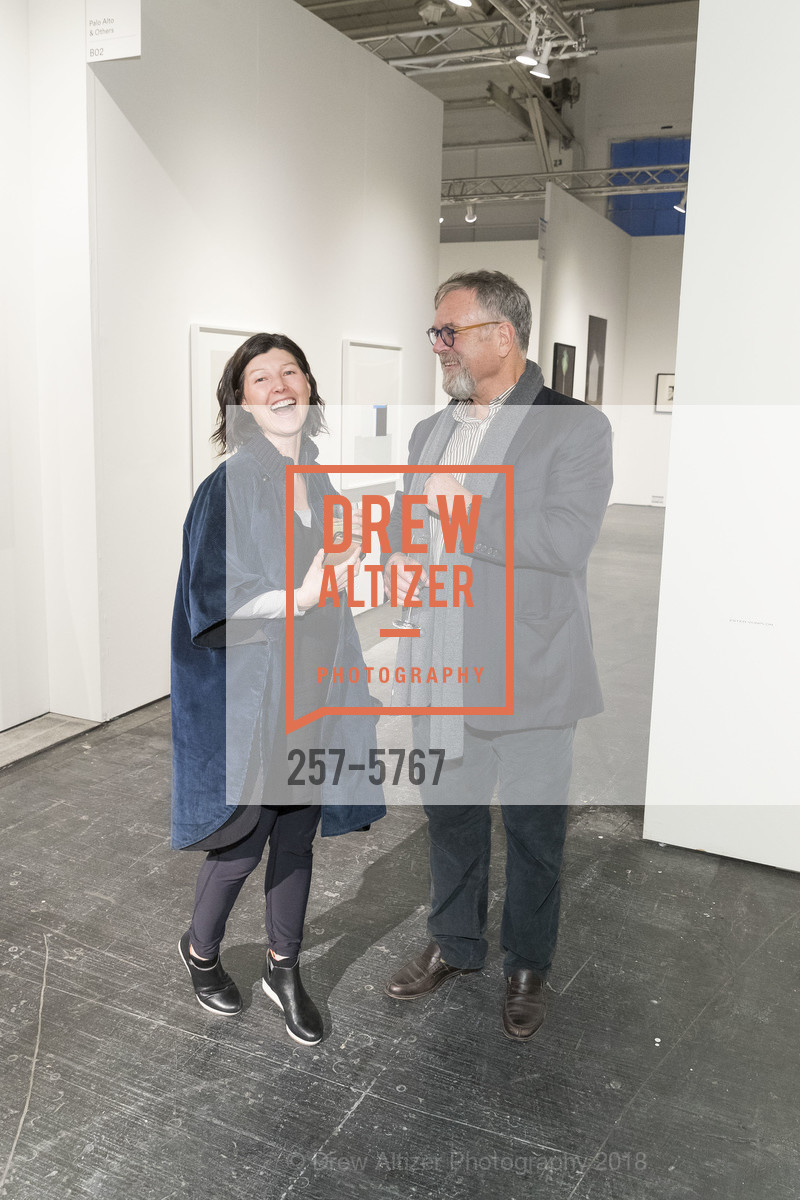 Carissa Barnard, Nion McEvoy, PHOTOFAIRS San Francisco 2018 - First Look, Festival Pavilion Fort Mason. 2 Marina Blvd, San Francisco, CA, February 22nd, 2018, Photo #257-5767 Carissa Barnard, Nion McEvoy, Photo #257-5767