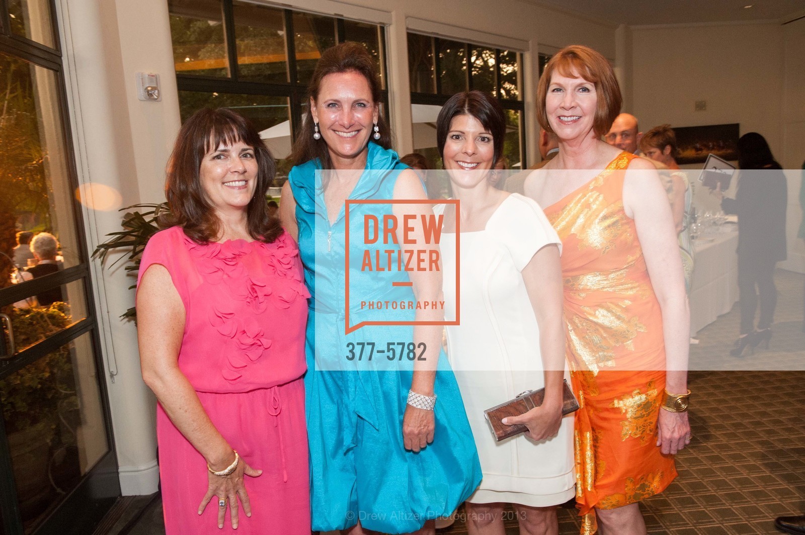 Karen Bershaw, Suzanne Rischman, Vicky Hayden, Suzanne Che, MENLO HORSE CHARITY Dinner Gala, US, August 9th, 2013, Photo #377-5782 Karen Bershaw, Suzanne Rischman, Vicky Hayden, Suzanne Che, Photo #377-5782