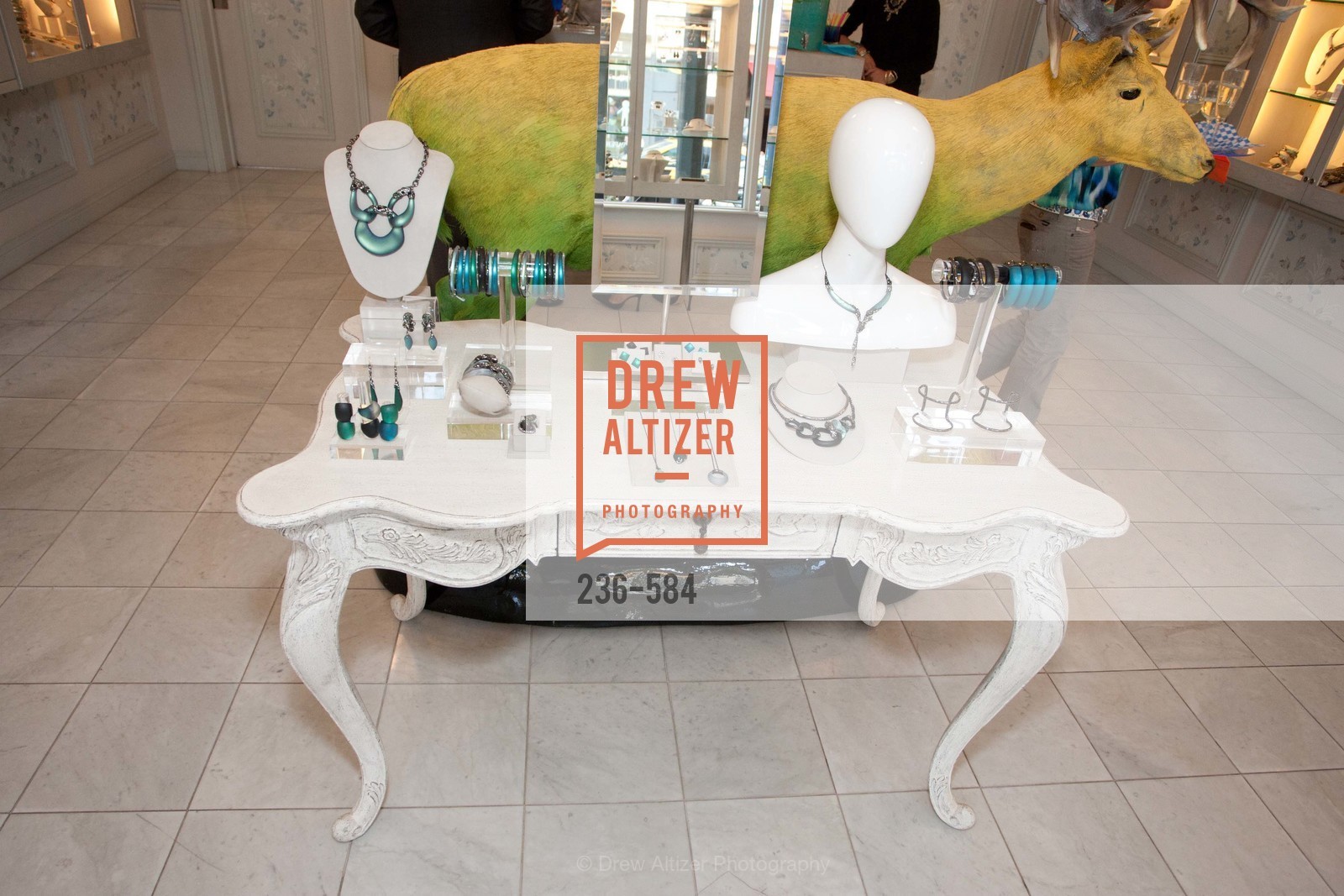 Atmosphere, Alexis Bittar Event; Support of the San Francisco Fall Antique Show Benefitting Enterprise for High School Students Francisco Fall Antique Show, benefiting Enterprise for High School Students, US, October 2nd, 2014,Drew Altizer, Drew Altizer Photography, full-service agency, private events, San Francisco photographer, photographer california