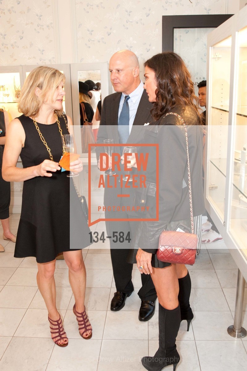 Anya Levine, Mils Levine, Lisa Alexander, Alexis Bittar Event; Support of the San Francisco Fall Antique Show Benefitting Enterprise for High School Students Francisco Fall Antique Show, benefiting Enterprise for High School Students, US, October 2nd, 2014, Photo #134-584 Anya Levine, Mils Levine, Lisa Alexander, Photo #134-584