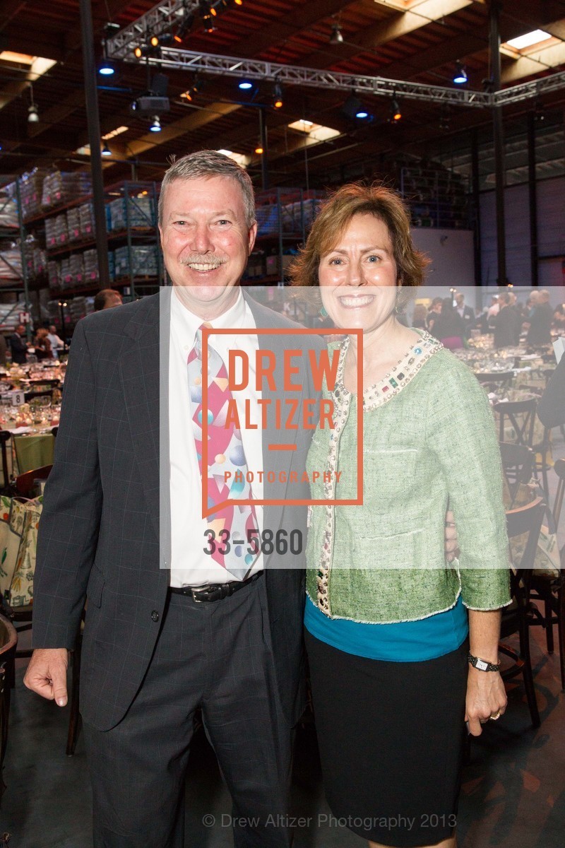 Clay Jackson, JoAnn Bertges, Photo #33-5860