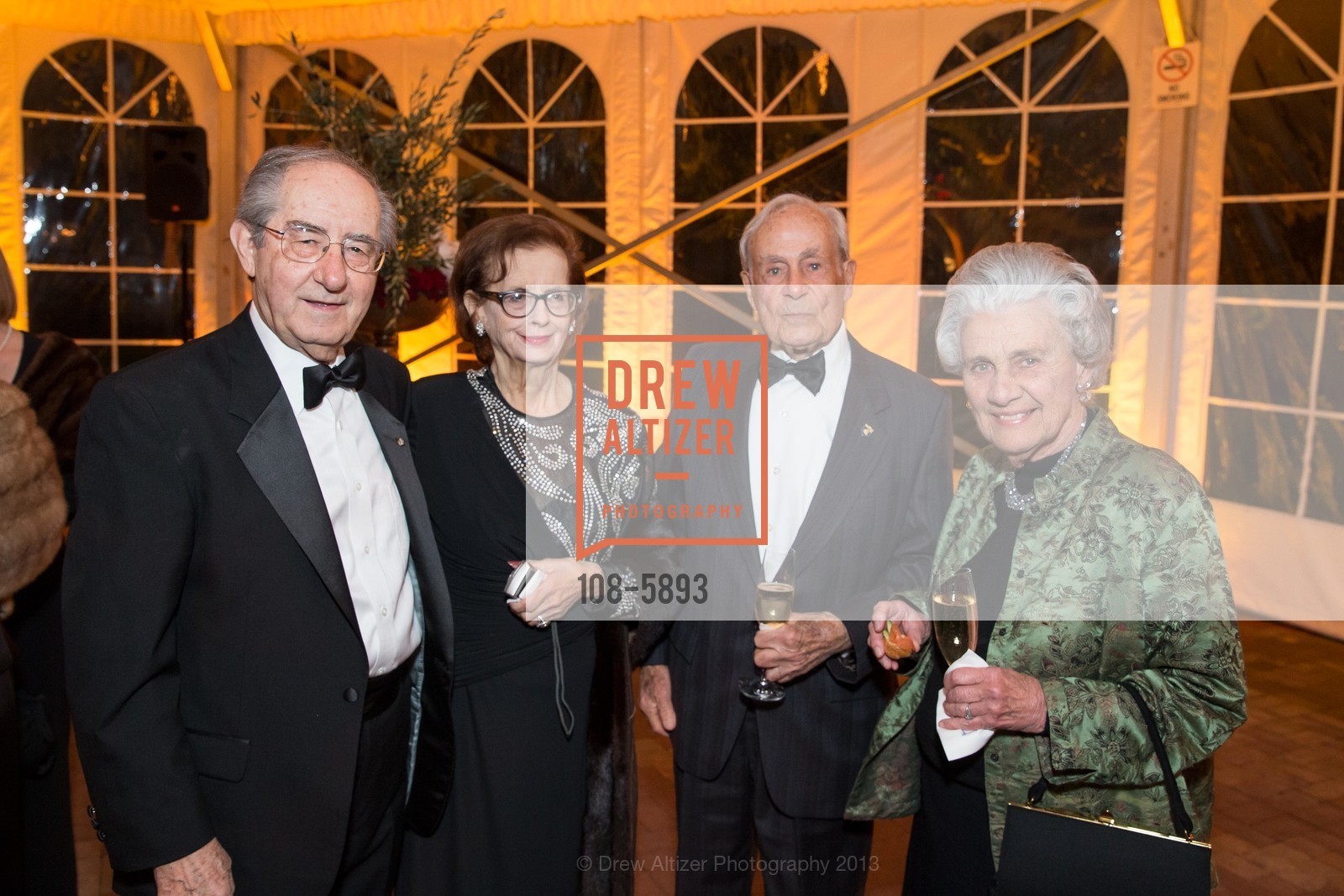 Fanis Economidis, Cynthia Economidis, Costa Courcoumelis, Eleni Courcoumelis, GREEK ORTHODOX METROPOLIS Gala Honoring Fanis Economidis, US, March 2nd, 2013, Photo #108-5893 Fanis Economidis, Cynthia Economidis, Costa Courcoumelis, Eleni Courcoumelis, Photo #108-5893