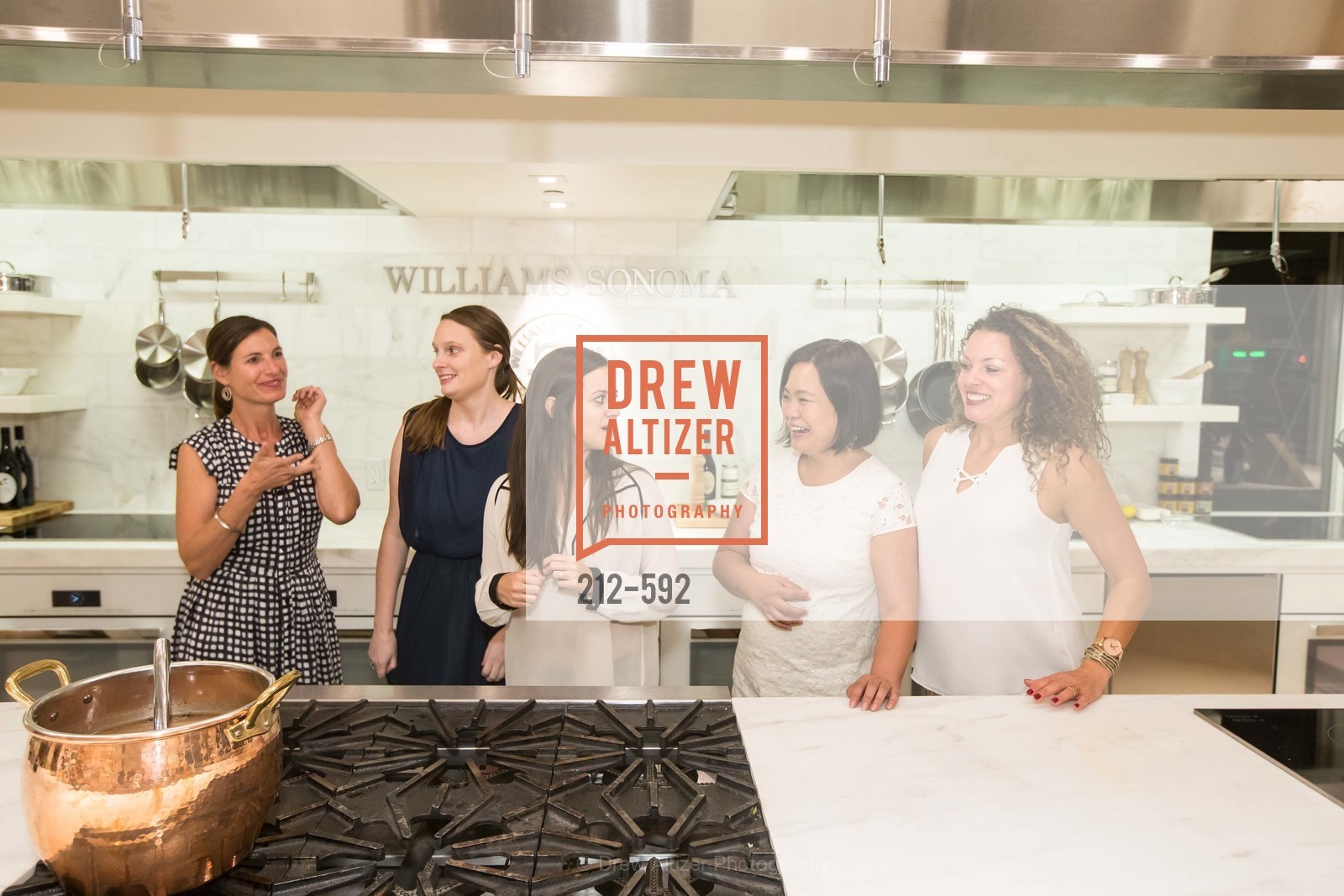 Alison Stout, Vanessa Carlson, WILLIAMS-SONOMA Cochon BBQ Celebration, US, October 3rd, 2014, Photo #212-592 Alison Stout, Vanessa Carlson, Photo #212-592