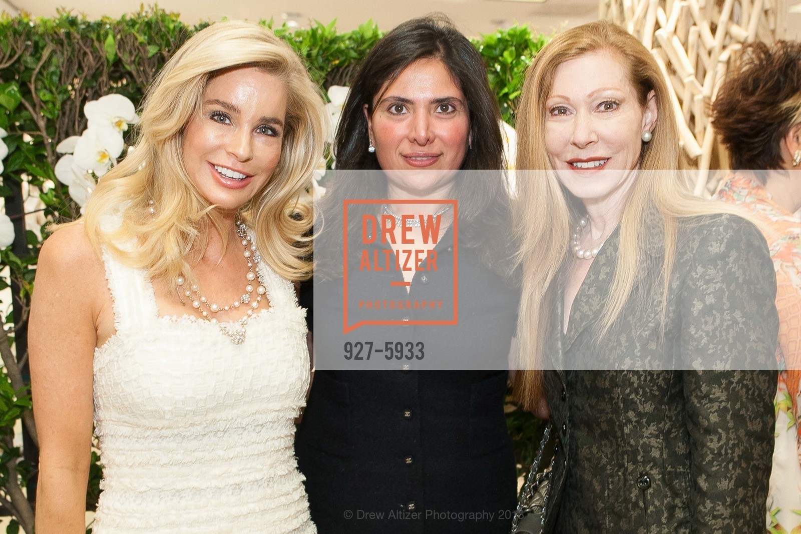 Paula Carano, Minal Jethmal, Teresa Medearis, NEIMAN MARCUS Palo Alto Rodin by Moonlight/ForeverMark/ Evening Gown Event, US, April 17th, 2013, Photo #927-5933 Paula Carano, Minal Jethmal, Teresa Medearis, Photo #927-5933