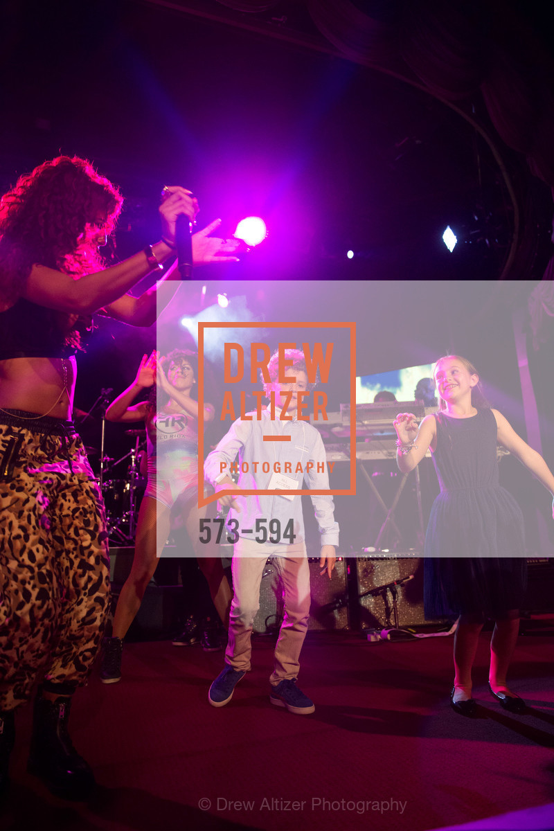 Performance, SARAH'S 40TH, October 5th, 2014, Photo