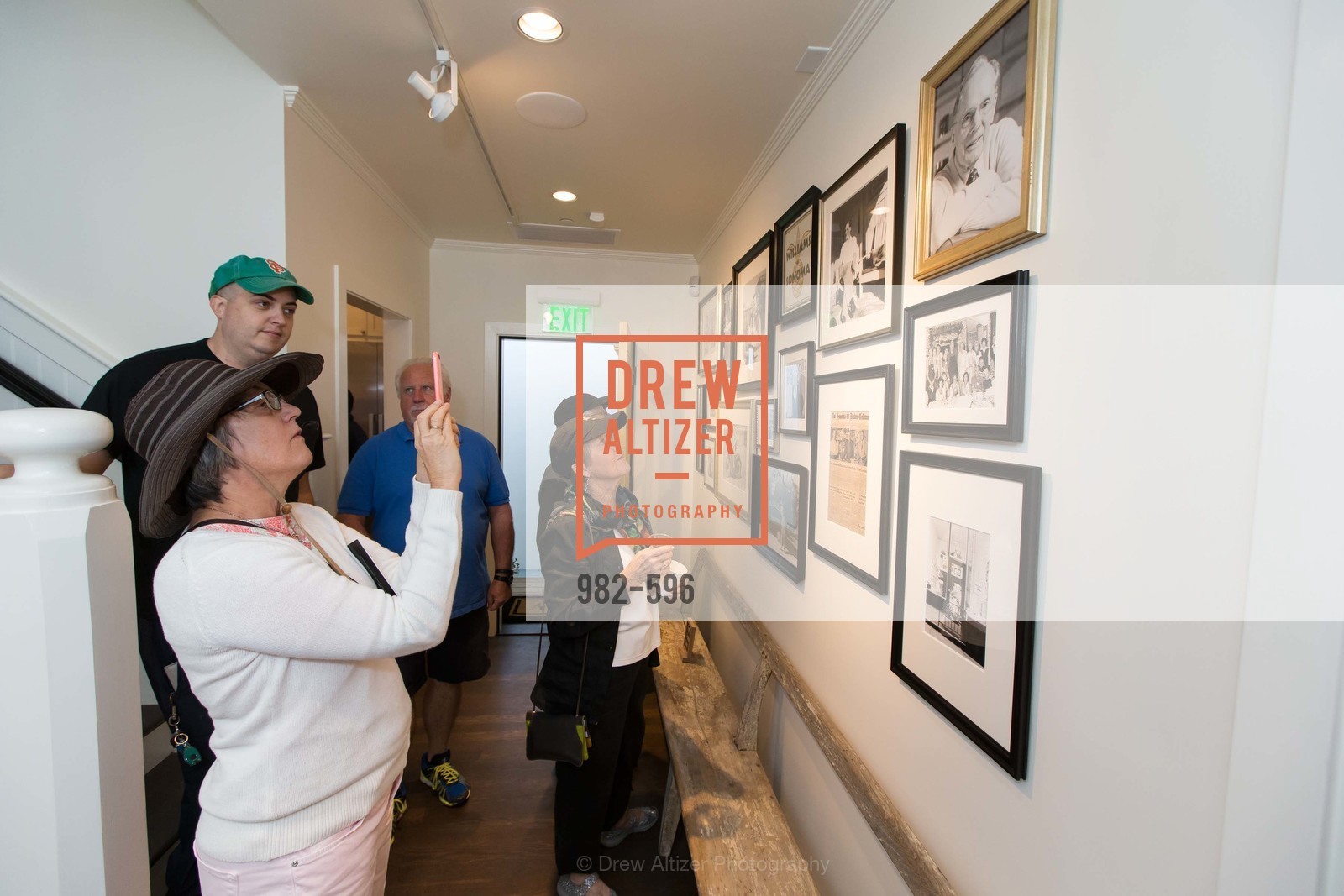 WILLIAMS-SONOMA Grand Re-Opening Breakfast, US, October 5th, 2014, Photo #982-596 Photo #982-596