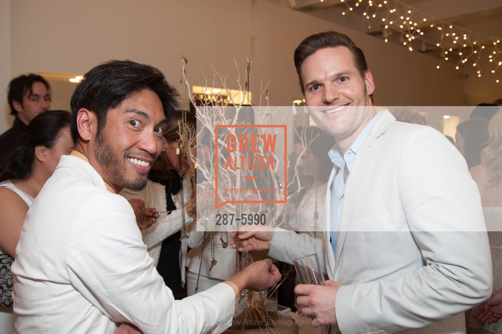 Gari James Cuevas, Chris Gaither, ARCHER SALON & JENNIFER MONTANA DESIGNS Holiday Party, US, December 4th, 2013, Photo #287-5990 Gari James Cuevas, Chris Gaither, Photo #287-5990
