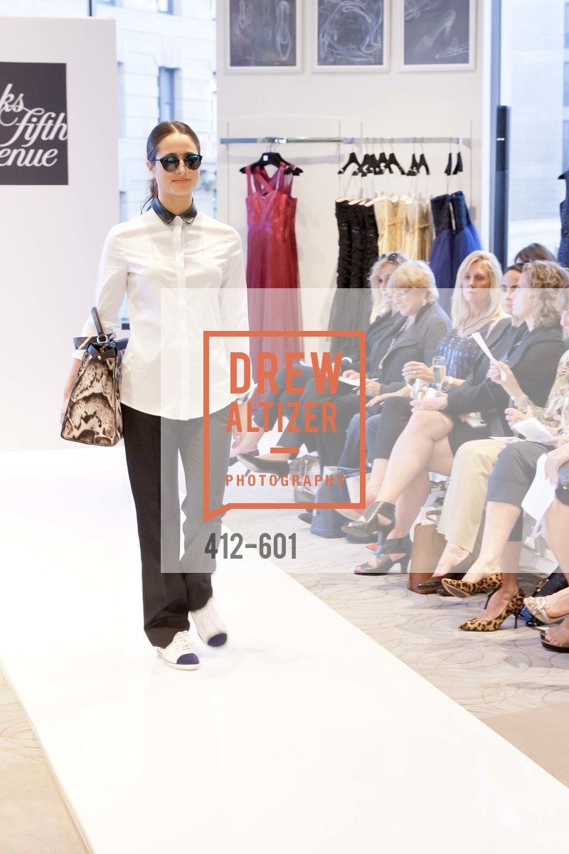 Fashion Show, SAKS FIFTH AVENUE and HARPER'S BAZAAR Host the San Francisco Yacht Club, US, October 9th, 2014,Drew Altizer, Drew Altizer Photography, full-service event agency, private events, San Francisco photographer, photographer California
