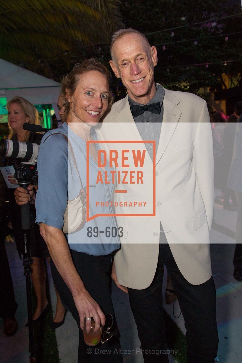 Nicole Brown, Tom Kelley, 22nd Annual TNDC CELEBRITY POOL TOSS, US, October 9th, 2014,Drew Altizer, Drew Altizer Photography, full-service agency, private events, San Francisco photographer, photographer california