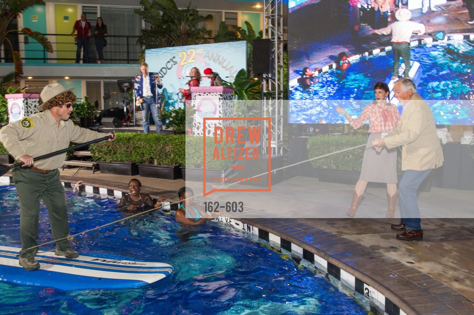 Phil Ginsburg, 22nd Annual TNDC CELEBRITY POOL TOSS, US, October 9th, 2014, Photo #162-603 Phil Ginsburg, Photo #162-603