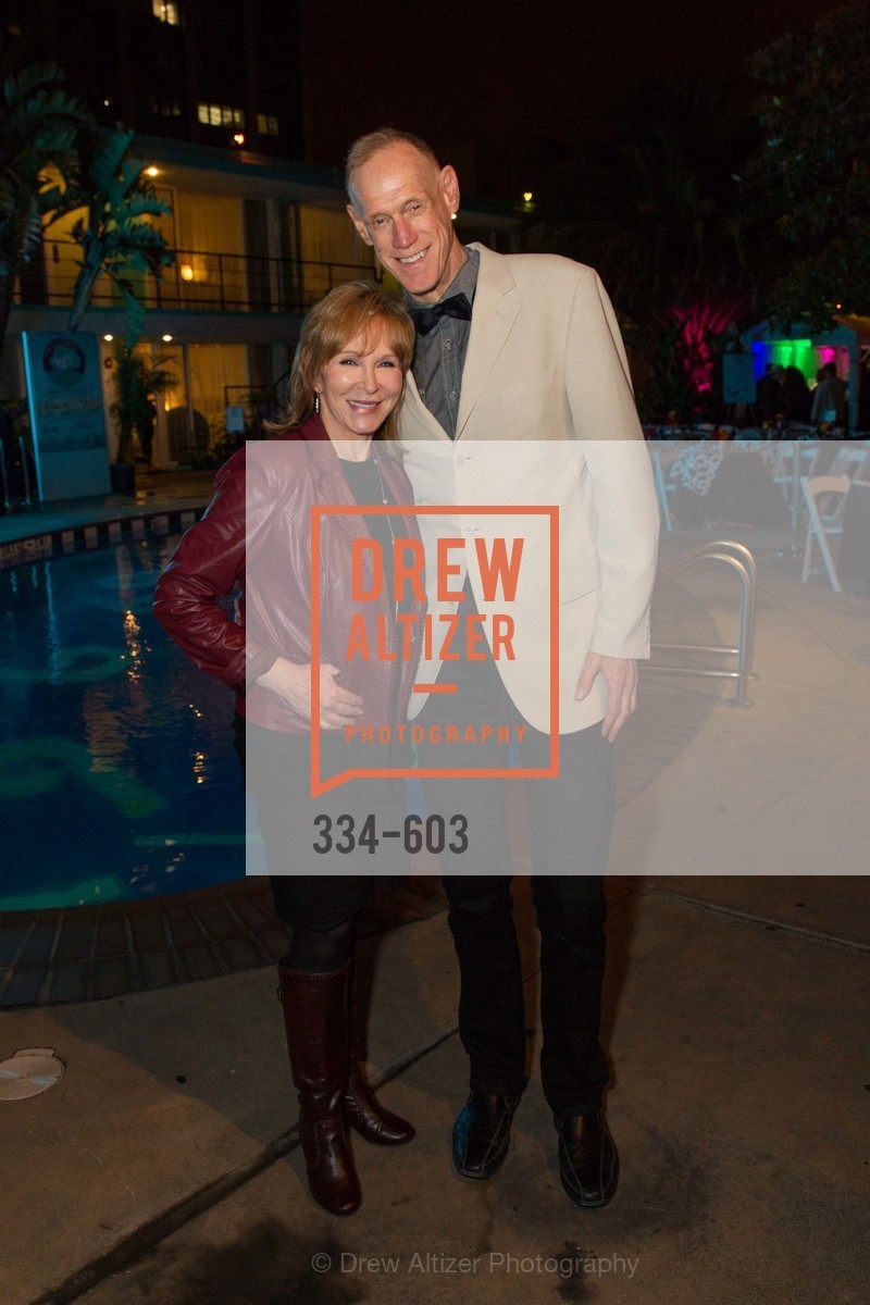 Cheryl Jennings, Tom Kelley, 22nd Annual TNDC CELEBRITY POOL TOSS, US, October 9th, 2014, Photo #334-603 Cheryl Jennings, Tom Kelley, Photo #334-603