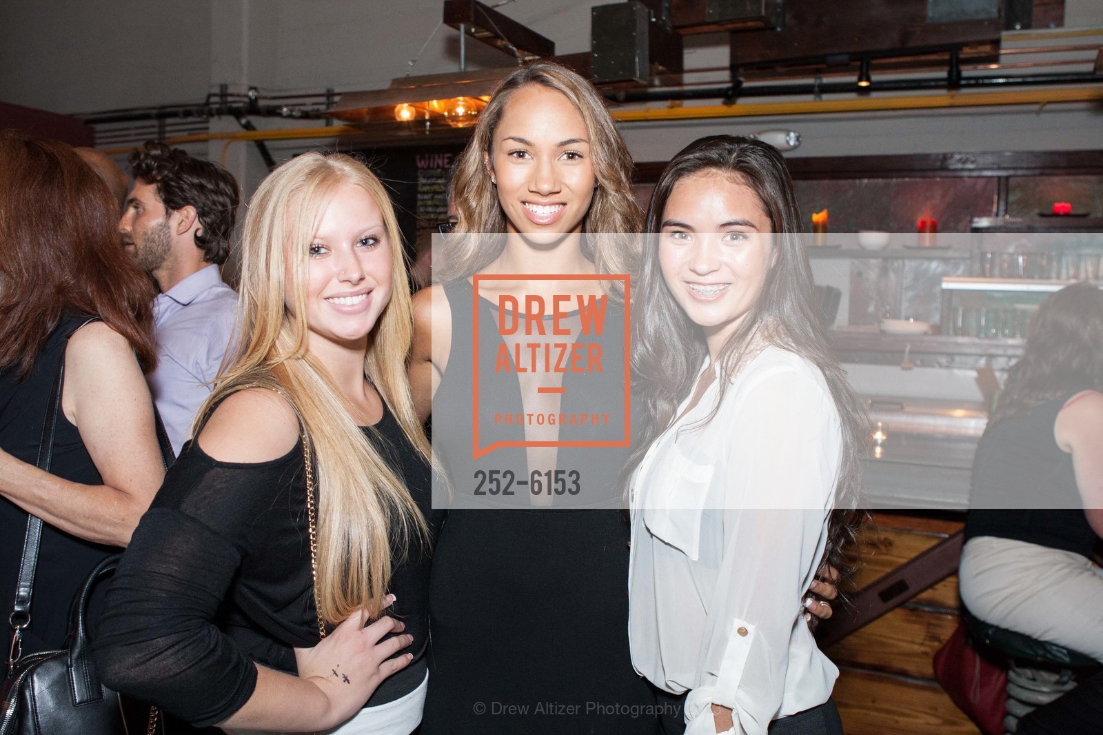 Amanda Crisco, Jordan Johnson, Sierra Morgan, JE MODEL 10 Year Anniversary Party, US, August 27th, 2013, Photo #252-6153 Amanda Crisco, Jordan Johnson, Sierra Morgan, Photo #252-6153