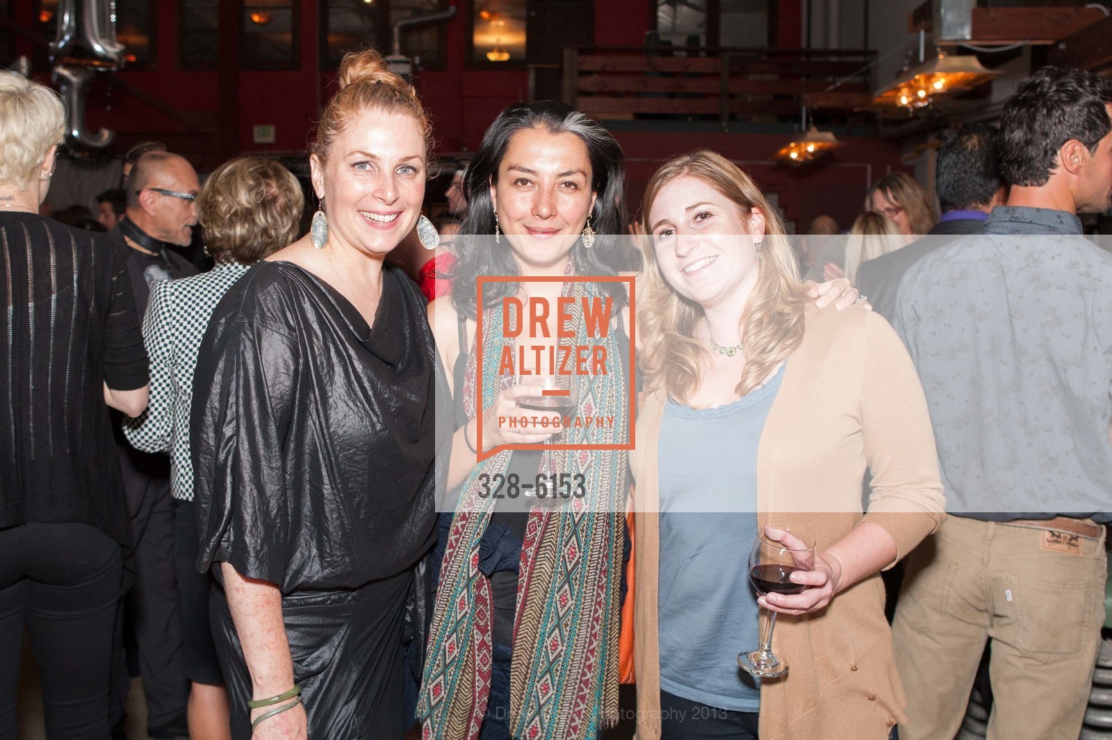 Dede Shanahan, Sadie Callahan, Emily Clark, Photo #328-6153