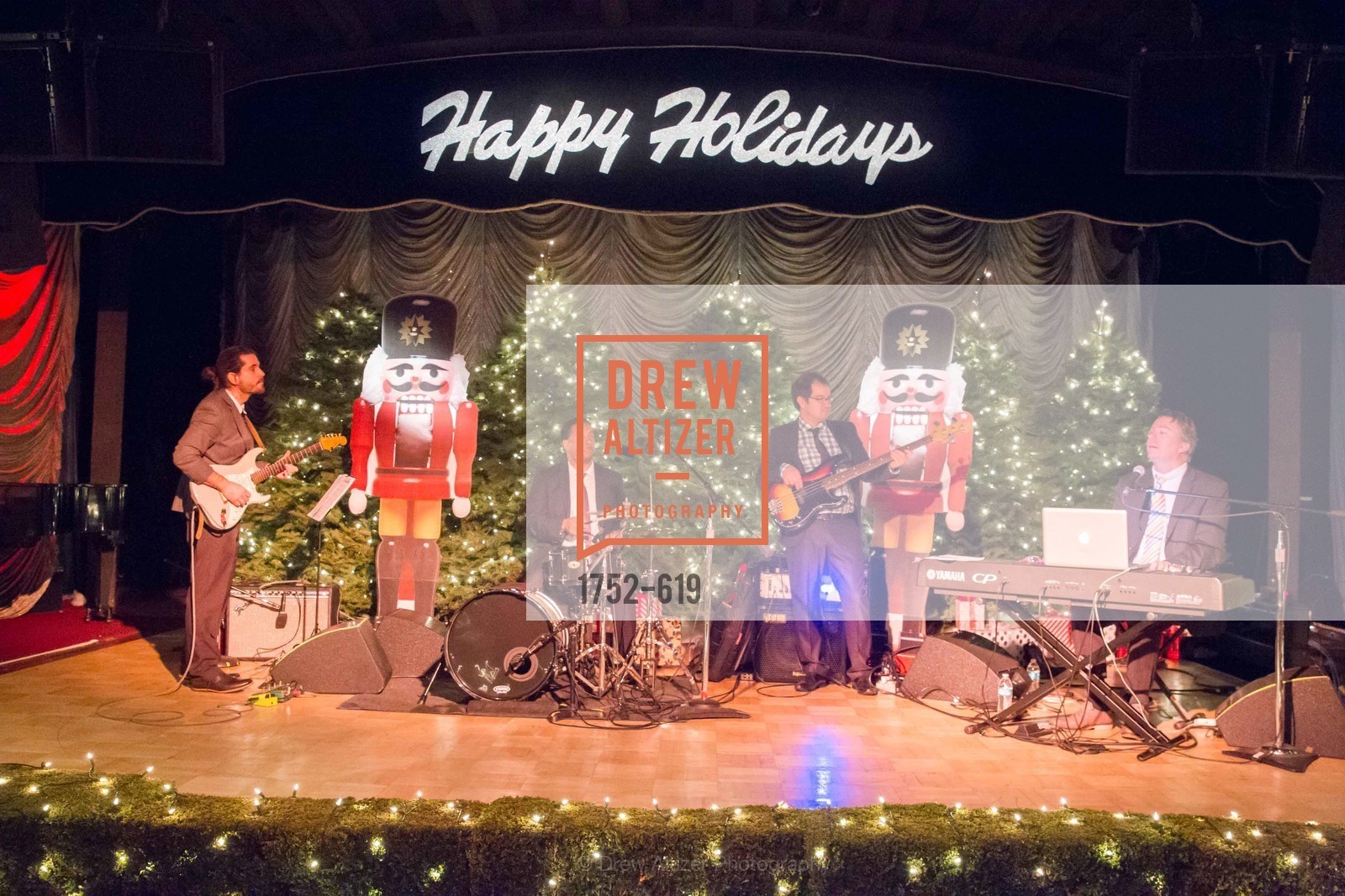 Atmosphere, Shansby/Matarasso Holiday Lunch, Bimbo's 365 Club. 1025 Columbus Ave, December 4th, 2015,Drew Altizer, Drew Altizer Photography, full-service agency, private events, San Francisco photographer, photographer california