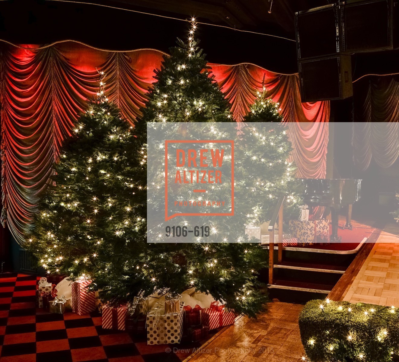 Atmosphere, Shansby/Matarasso Holiday Lunch, Bimbo's 365 Club. 1025 Columbus Ave, December 4th, 2015,Drew Altizer, Drew Altizer Photography, full-service agency, private events, San Francisco photographer, photographer california