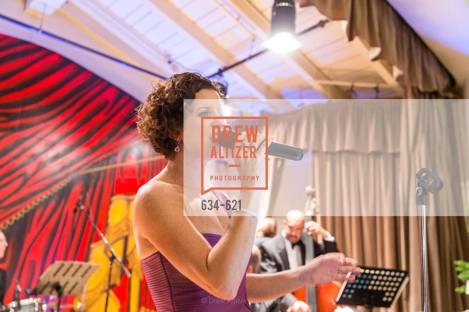 Performance, Children of Shelters' Jingle and Mingle, Golden Gate Club. 135 Fisher Loop, December 3rd, 2015,Drew Altizer, Drew Altizer Photography, full-service agency, private events, San Francisco photographer, photographer california
