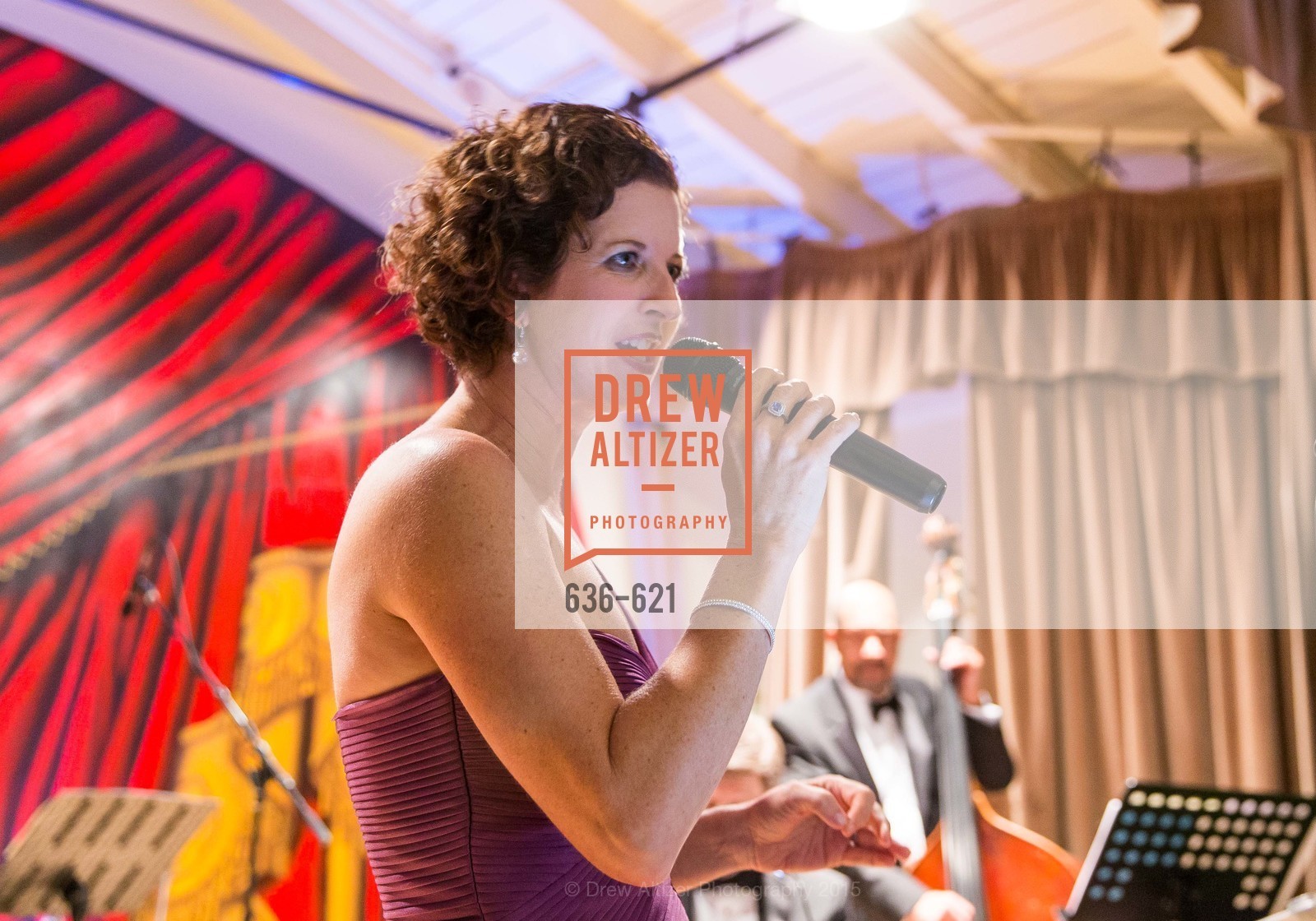 Performance, Children of Shelters' Jingle and Mingle, Golden Gate Club. 135 Fisher Loop, December 3rd, 2015,Drew Altizer, Drew Altizer Photography, full-service agency, private events, San Francisco photographer, photographer california