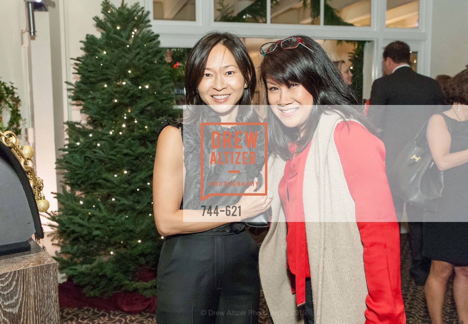 Lily Beischer, Claire Ngo, Children of Shelters' Jingle and Mingle, Golden Gate Club. 135 Fisher Loop, December 3rd, 2015,Drew Altizer, Drew Altizer Photography, full-service agency, private events, San Francisco photographer, photographer california