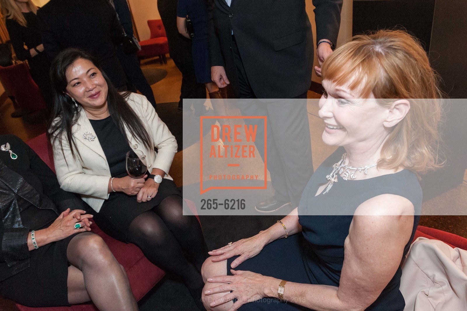 Mindy Sun, Corinne O'Kelly, NEIMAN MARCUS, VAN CLEEF & ARPELS Cocktail Party, US, November 7th, 2013, Photo #265-6216 Mindy Sun, Corinne O'Kelly, Photo #265-6216
