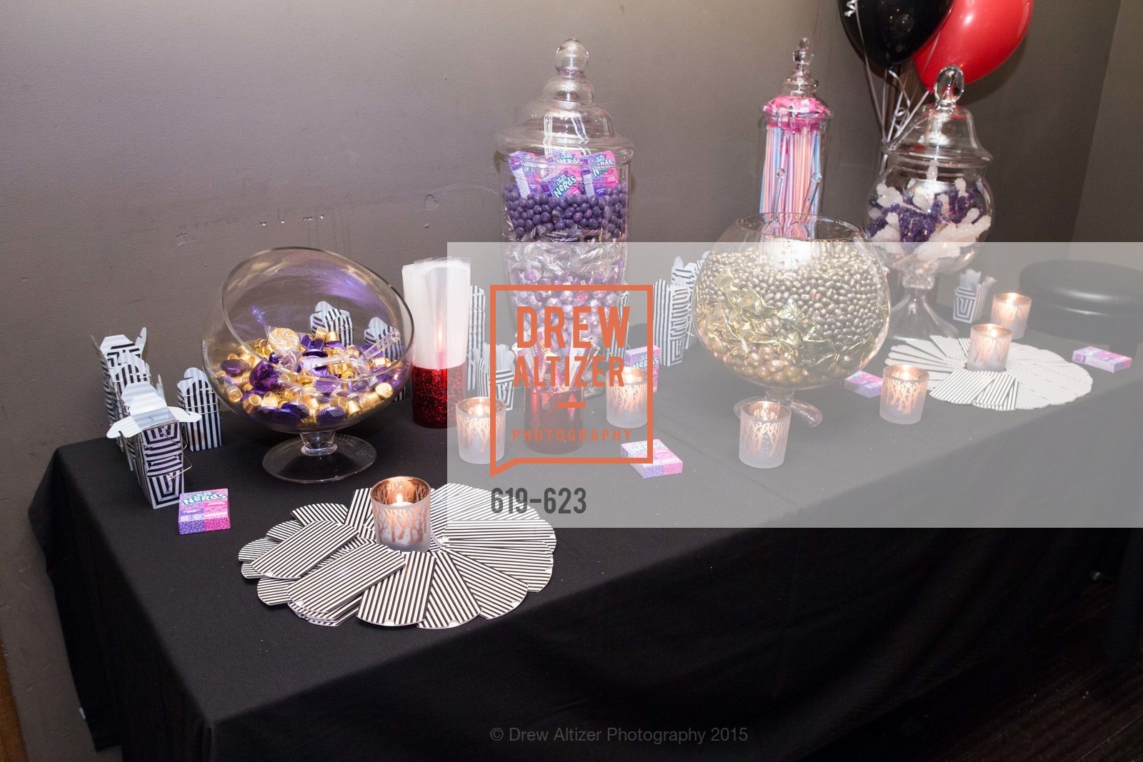 Atmosphere, NerdWallet's Cirque Du Nerd, December 4th, 2015, Photo,Drew Altizer, Drew Altizer Photography, full-service agency, private events, San Francisco photographer, photographer california