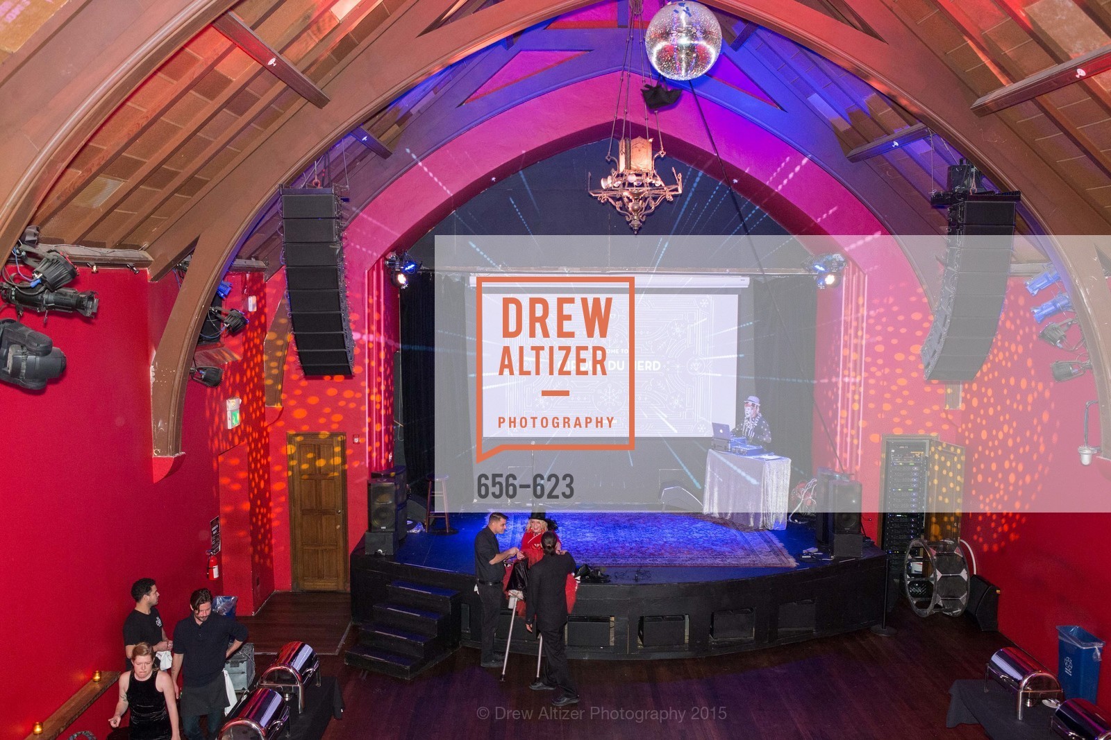 Atmosphere, NerdWallet's Cirque Du Nerd, December 4th, 2015, Photo,Drew Altizer, Drew Altizer Photography, full-service agency, private events, San Francisco photographer, photographer california