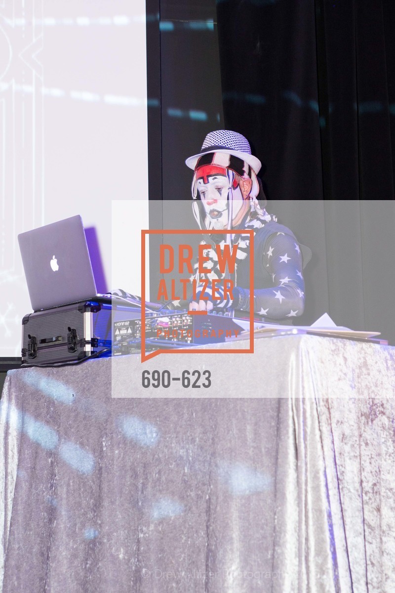 Performance, NerdWallet's Cirque Du Nerd, December 4th, 2015, Photo,Drew Altizer, Drew Altizer Photography, full-service agency, private events, San Francisco photographer, photographer california