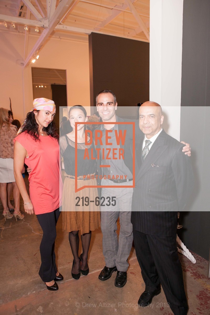 Pauli Magierek, Terez Dean, Darren Anderson, Raje Sindhia, Luxetigers' Fashion Fund for FAMILY BUILDERS, US, November 7th, 2013, Photo #219-6235 Pauli Magierek, Terez Dean, Darren Anderson, Raje Sindhia, Photo #219-6235