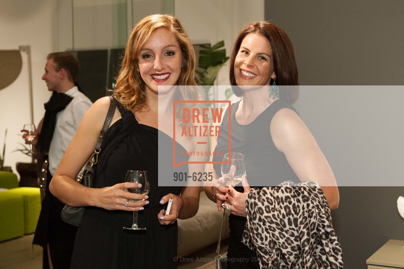 Dani Sangster, Julie Dibble, Luxetigers' Fashion Fund for FAMILY BUILDERS, US, November 7th, 2013, Photo #901-6235 Dani Sangster, Julie Dibble, Photo #901-6235
