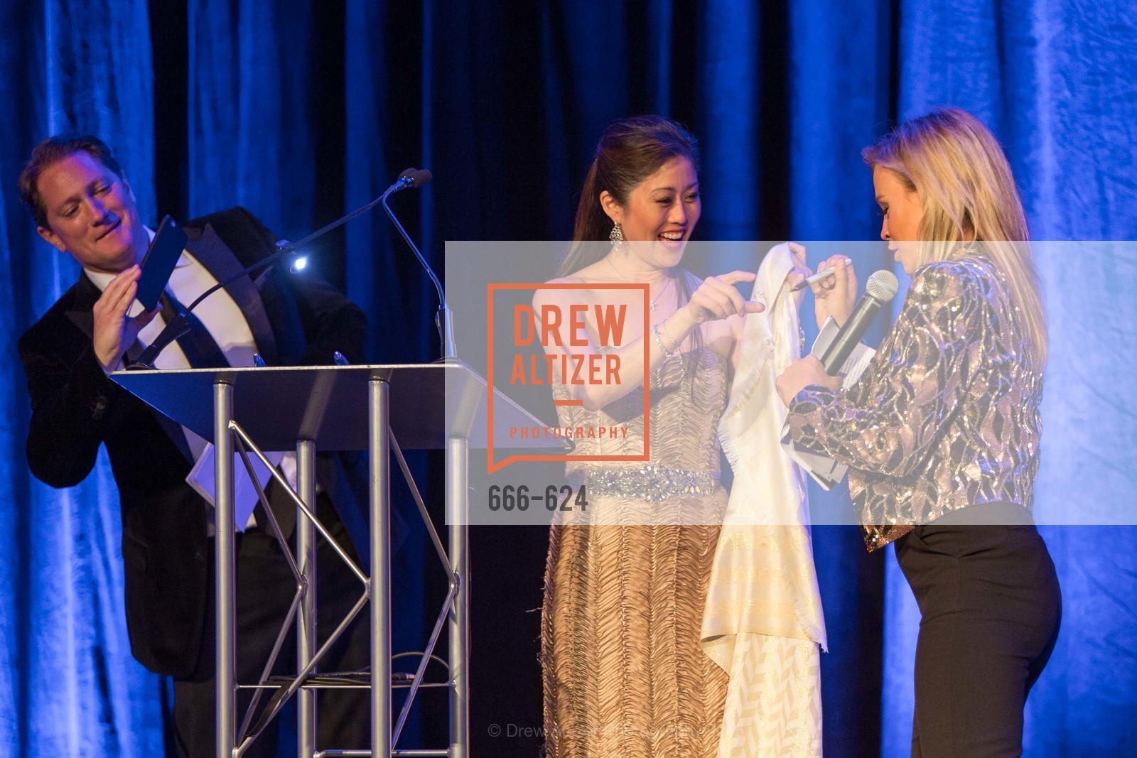 Liam Mayclem, Kristi Yamaguchi, Abra Annes, 2015 Raphael House Gala "A Grand Special Night of Magic", The Palace Hotel. 2 New Montgomery Street, April 18th, 2015, Photo #666-624 Liam Mayclem, Kristi Yamaguchi, Abra Annes, Photo #666-624