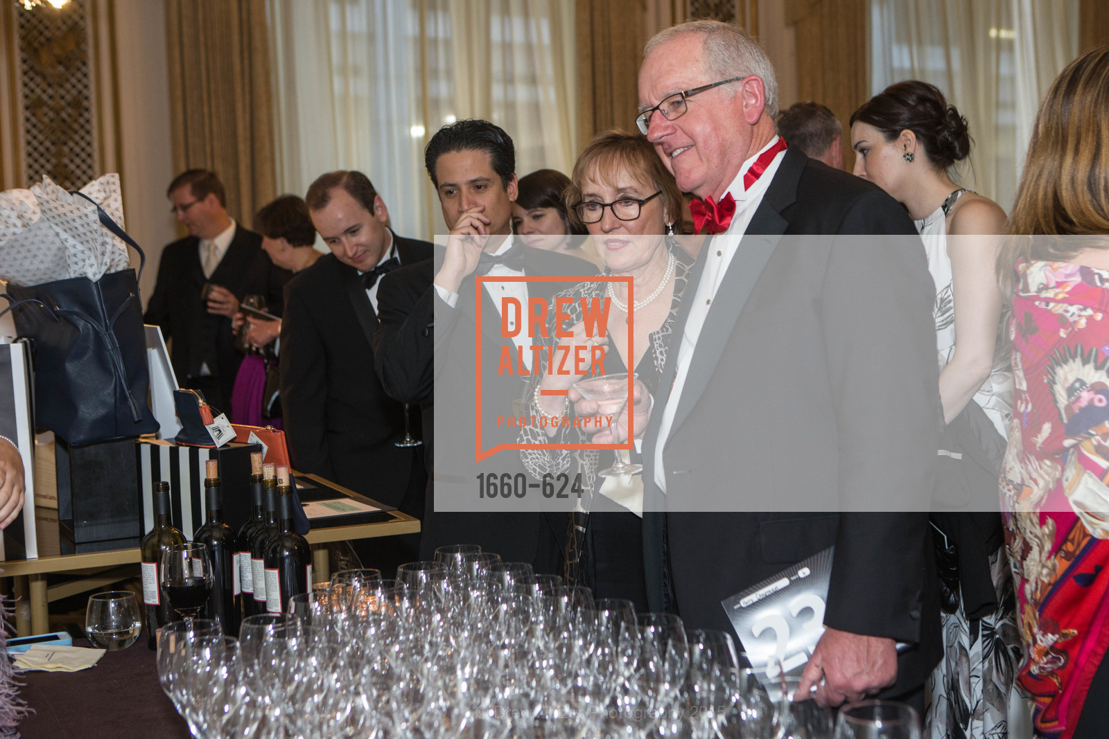 Extras, 2015 Raphael House Gala