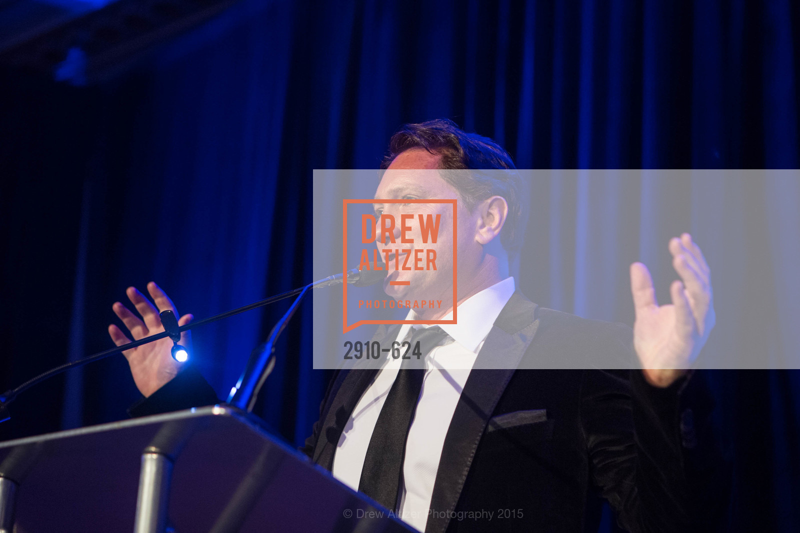 Liam Mayclem, 2015 Raphael House Gala