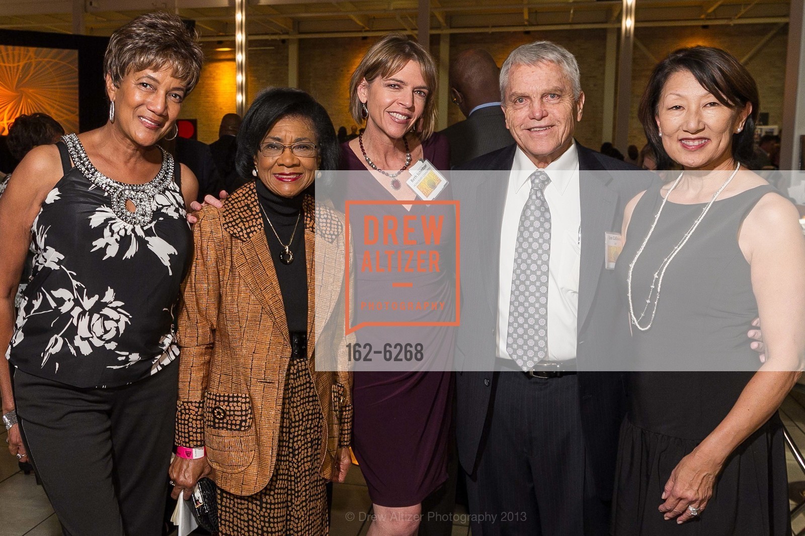 Carol Batte, Belva Davis, Beth Schnitzer, Lee Callaway, Tami Adachi, U.S. TENNIS ASSOCIATION NORTHERN CALIFORNIA Honors Jeanne Moutoussamy-Ashe with Beyond the Baseline Icon Award, US, November 7th, 2013, Photo #162-6268 Carol Batte, Belva Davis, Beth Schnitzer, Lee Callaway, Tami Adachi, Photo #162-6268