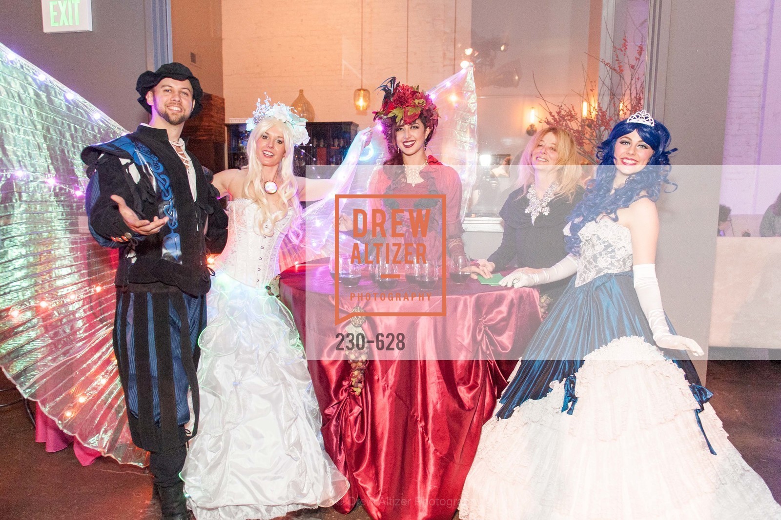 Atmosphere, Gregg Lynn & Glenn Risso's Holiday Party, Blunome Winery, December 5th, 2015,Drew Altizer, Drew Altizer Photography, full-service agency, private events, San Francisco photographer, photographer california
