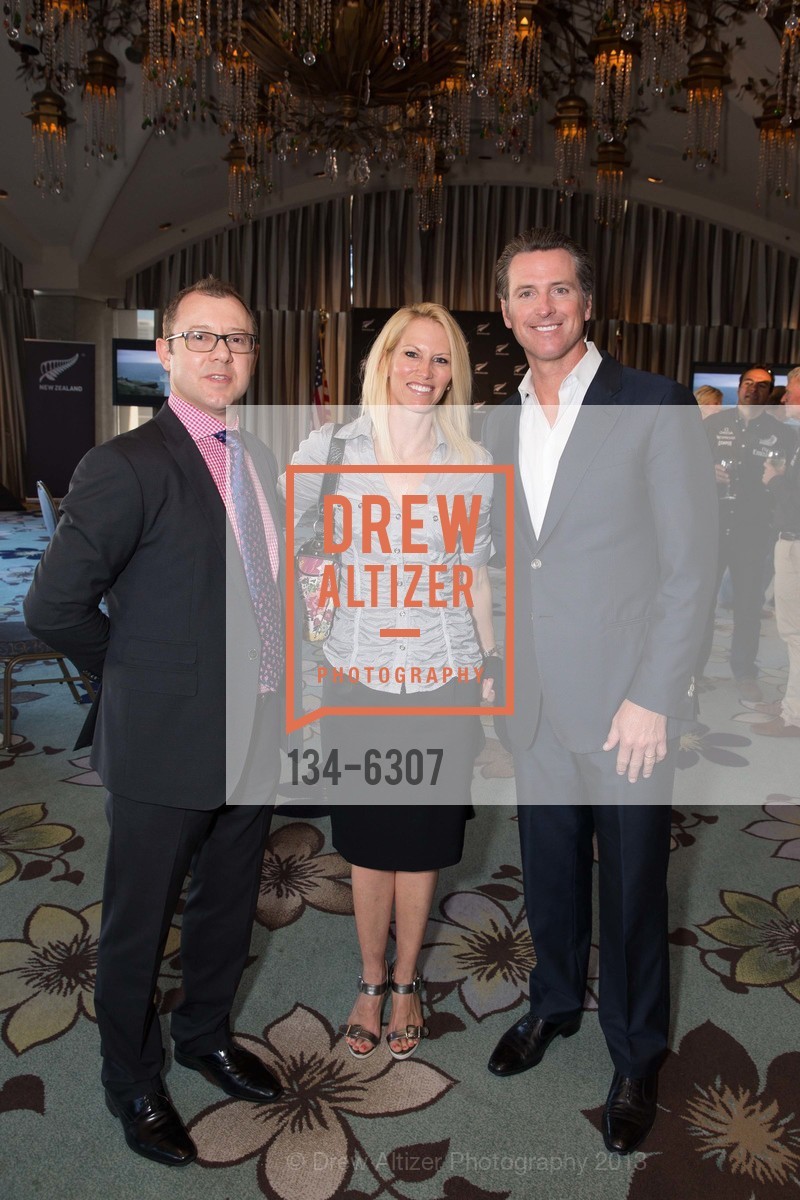 Aaron Jones, Gavin Newsom, New Zealand/America's Cup Thank You Party at FAIRMONT HOTEL, US, September 26th, 2013, Photo #134-6307 Aaron Jones, Gavin Newsom, Photo #134-6307