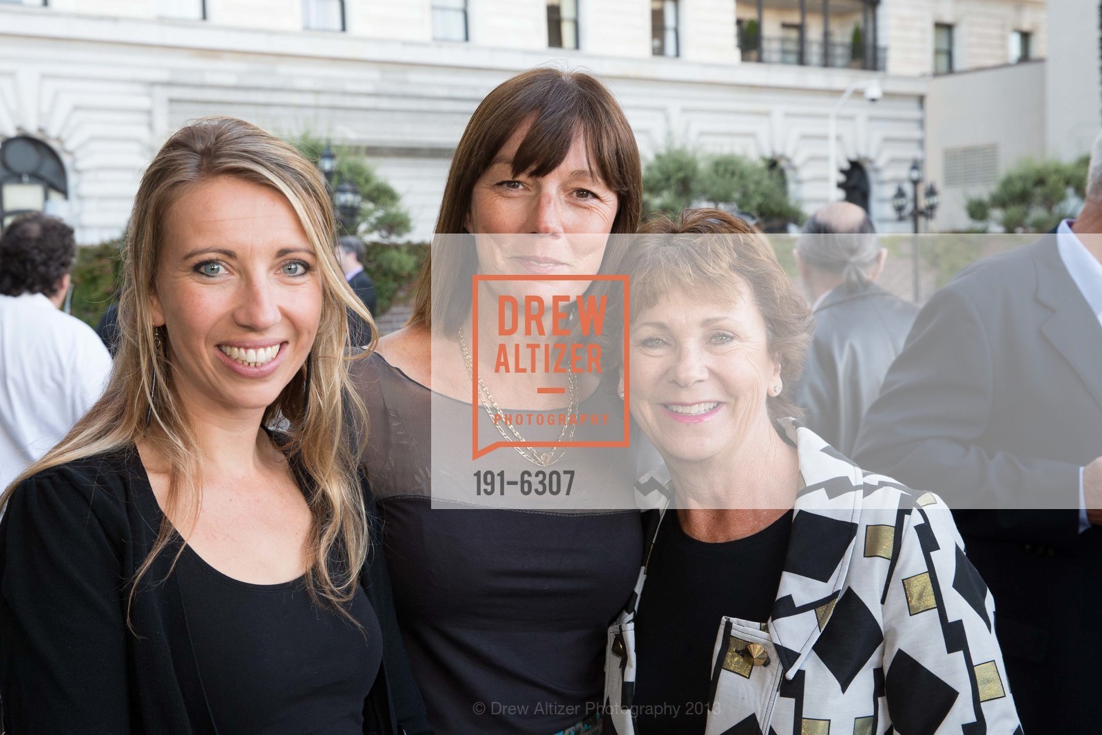 Emma Blackman, Christine Belgrano, Liz Davis, New Zealand/America's Cup Thank You Party at FAIRMONT HOTEL, US, September 26th, 2013, Photo #191-6307 Emma Blackman, Christine Belgrano, Liz Davis, Photo #191-6307